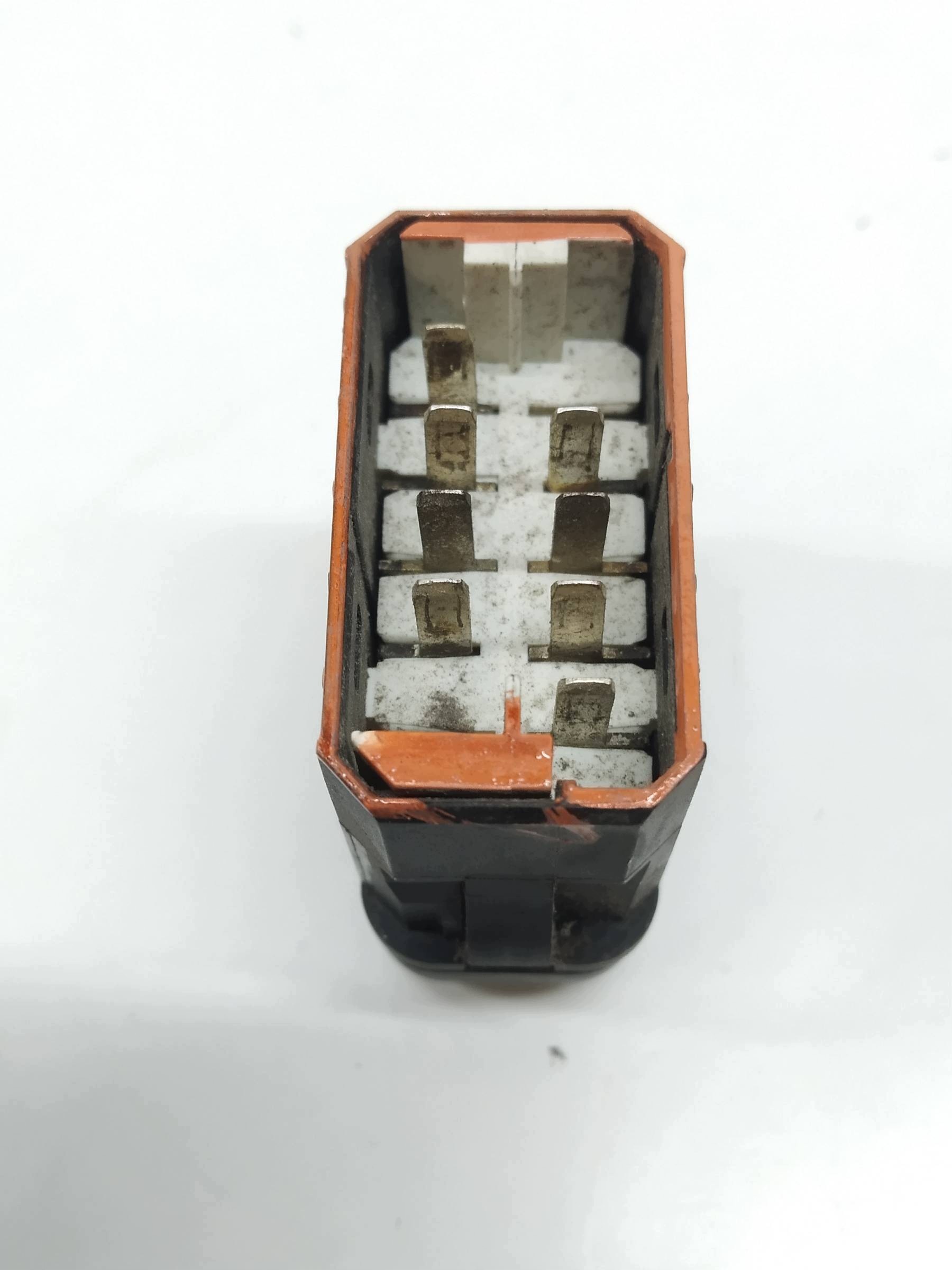 switch 8PIN 0035459507 Daimlerchrysler 957.66