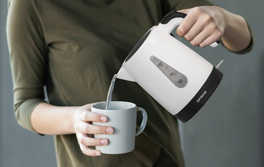 VK-2015 Plastová Konvice Orava