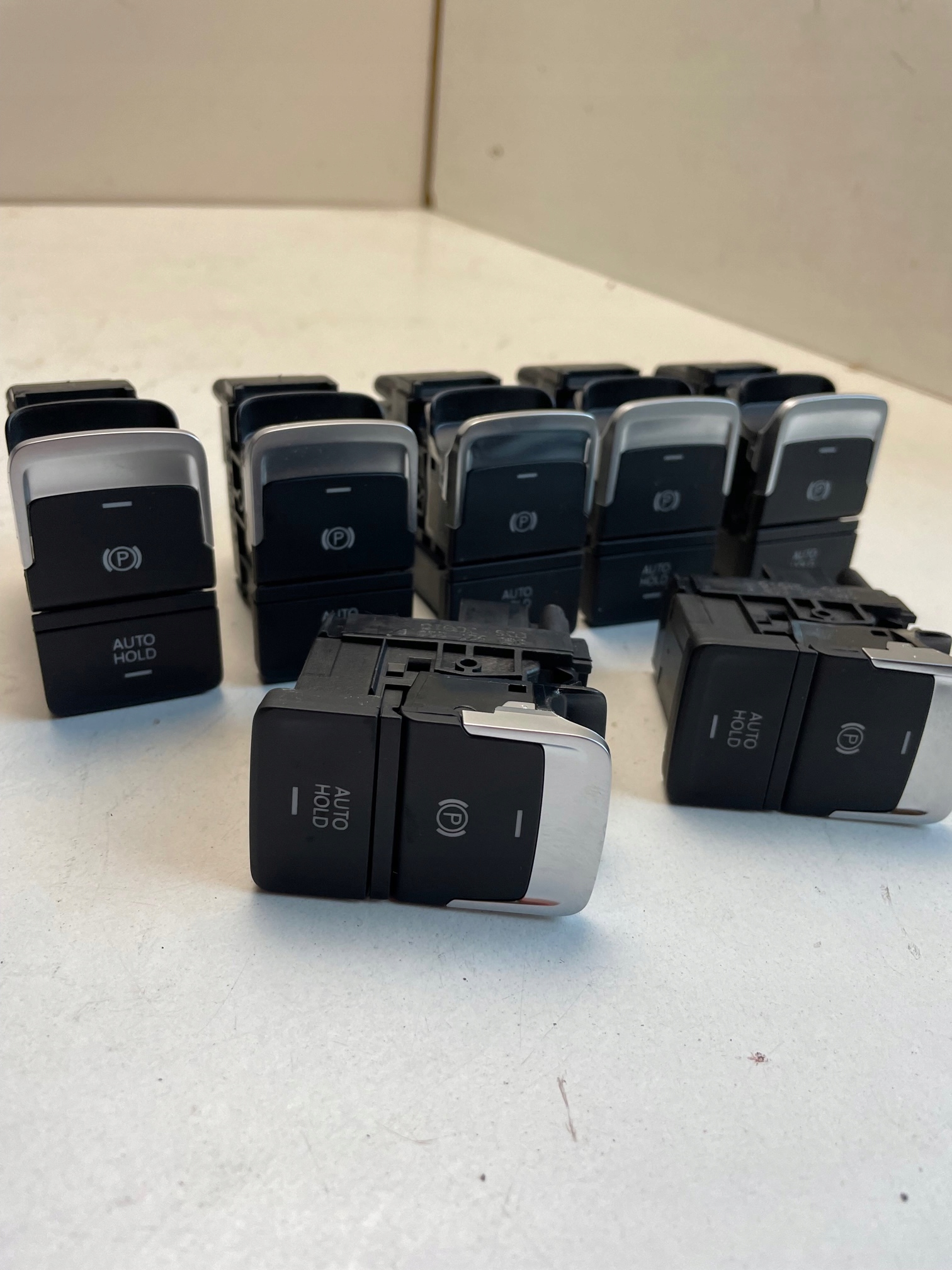 VW GOLF VII PRZYCISK HAMULCA RĘCZNEGO 5G0927225D