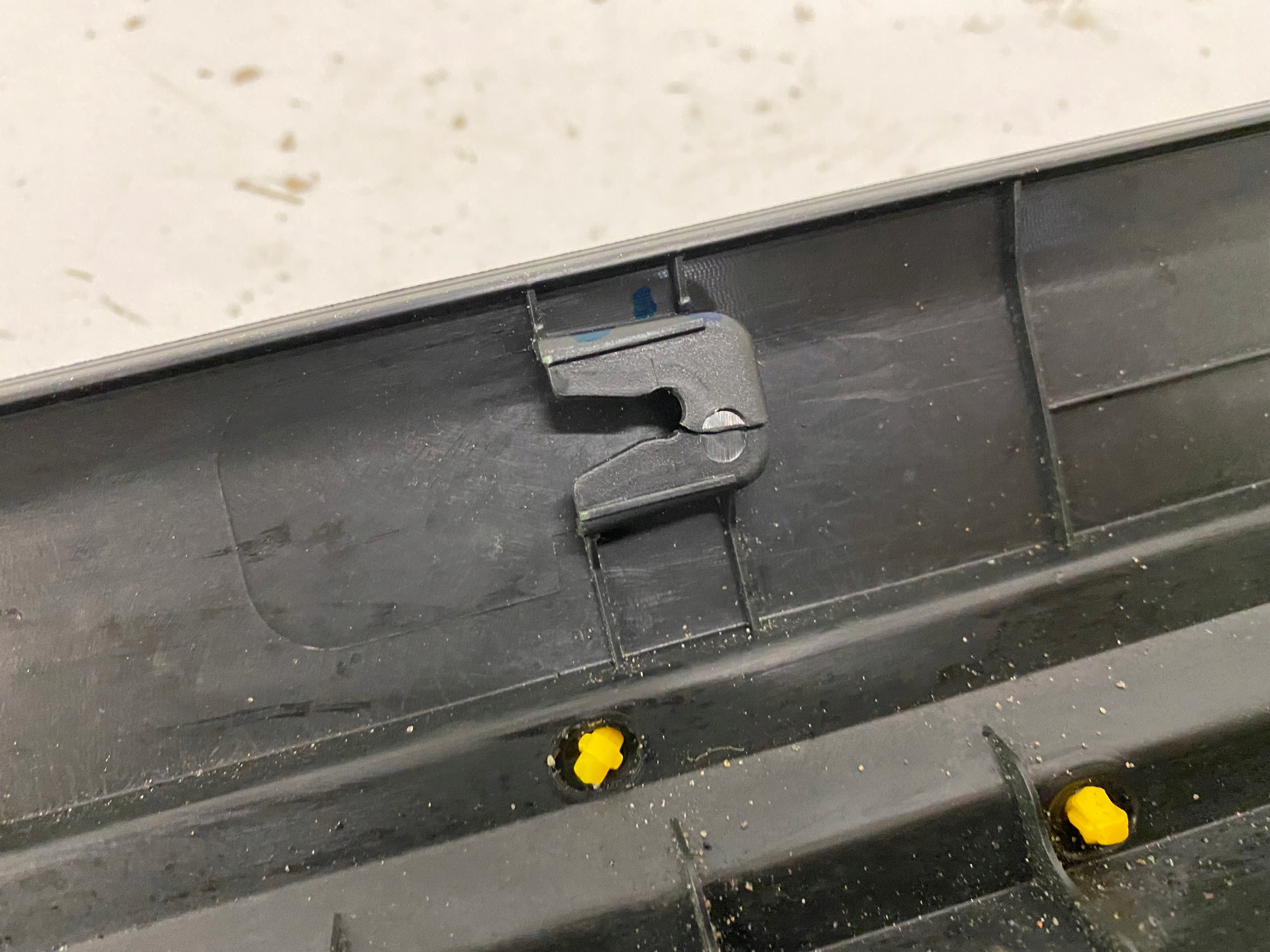 KIA SORENTO III moulding threshold left cover of the threshold