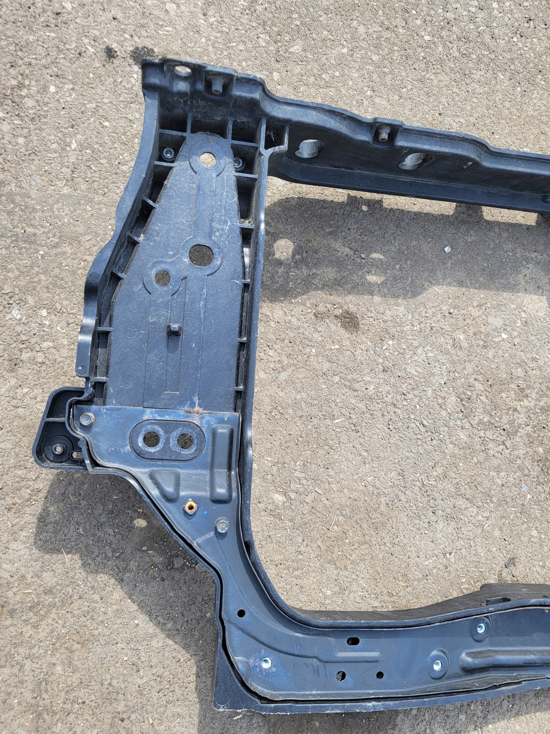 front body wall pillar iron front HYUNDAI i20 OE 64101-1J5/700