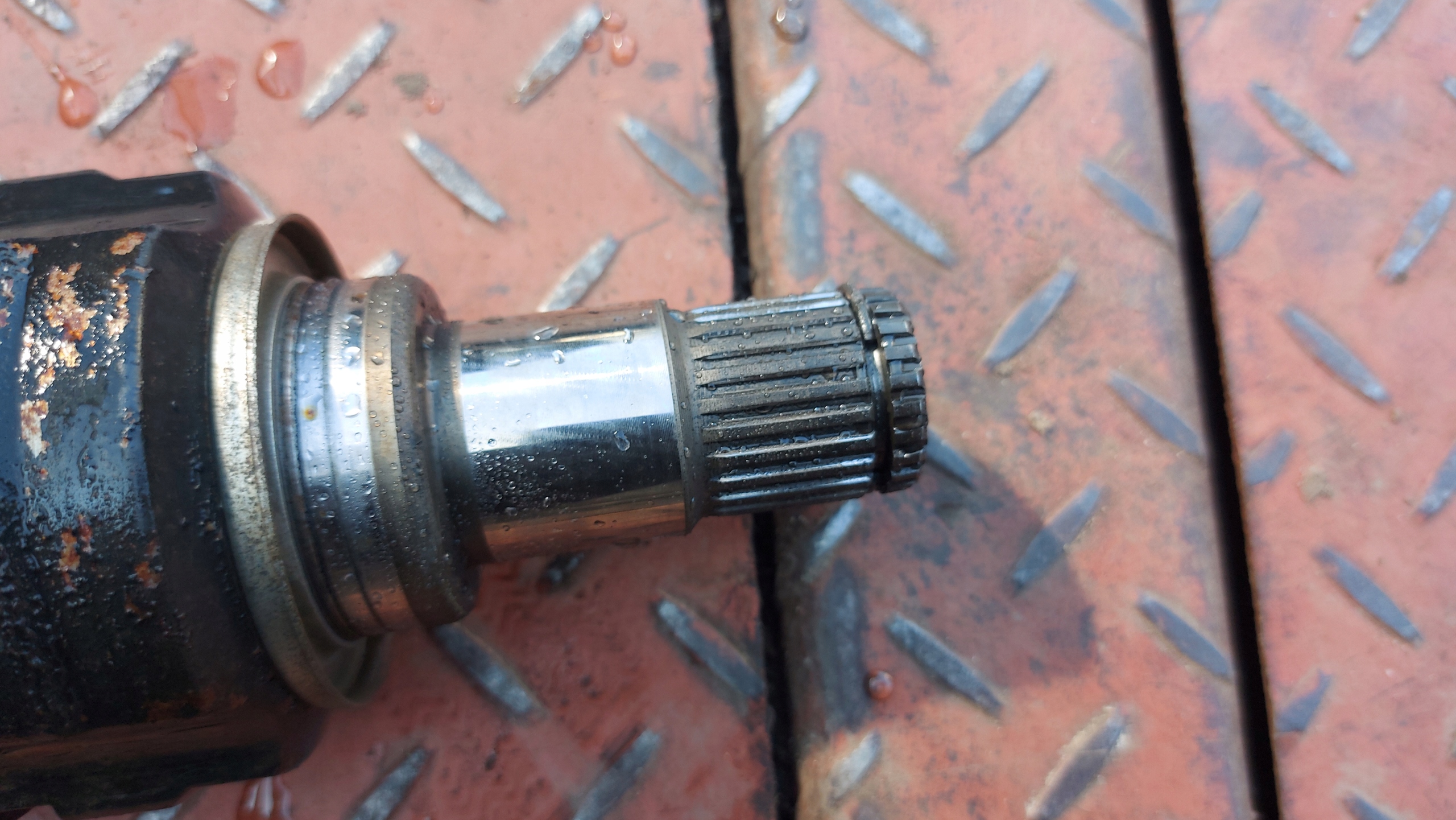 semi-axis joint left left front TOYOTA AVENSIS T25 2,2 177KM