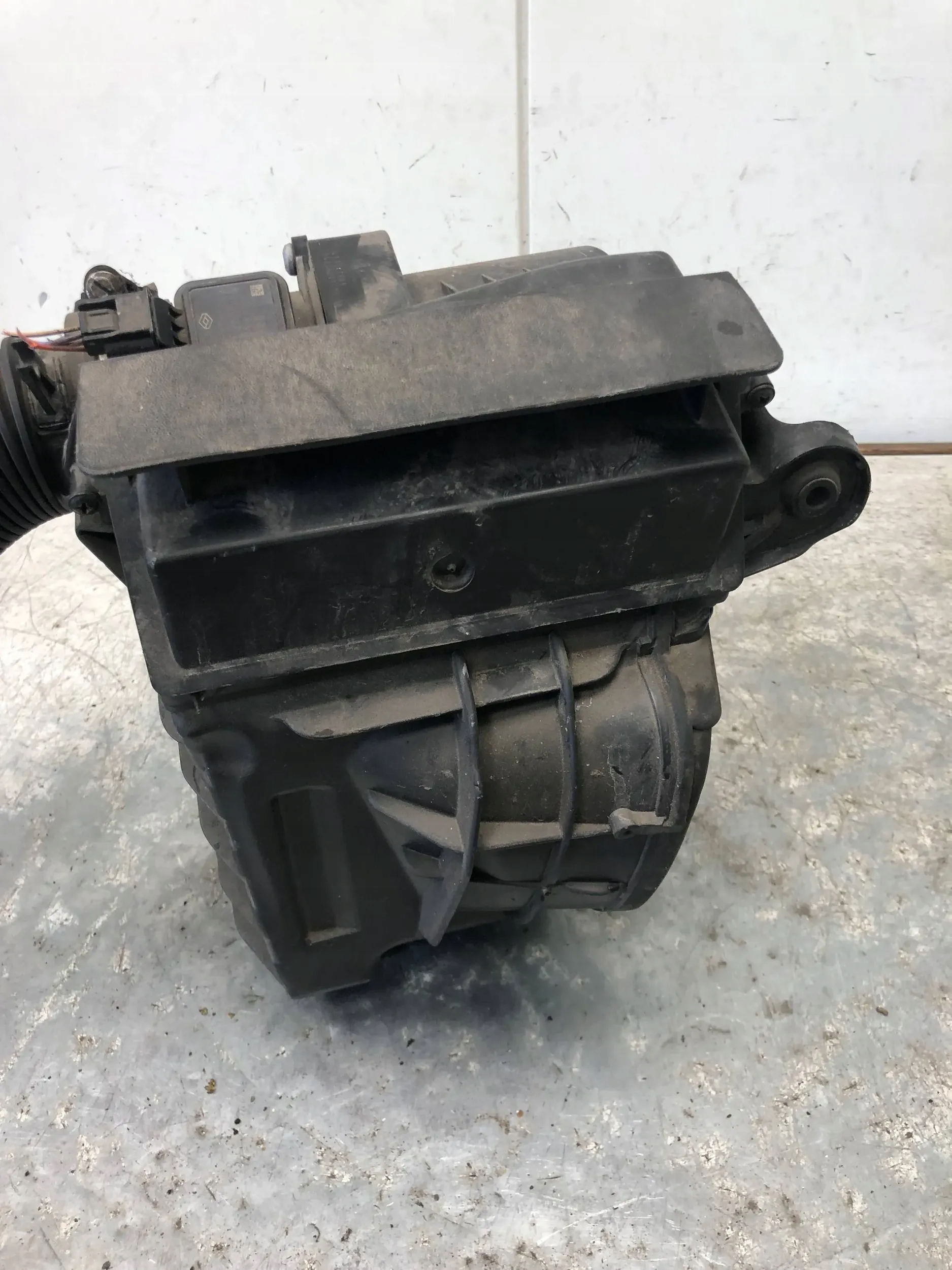 Gehäuse filter luft RENAULT SCENIC III 8200947663