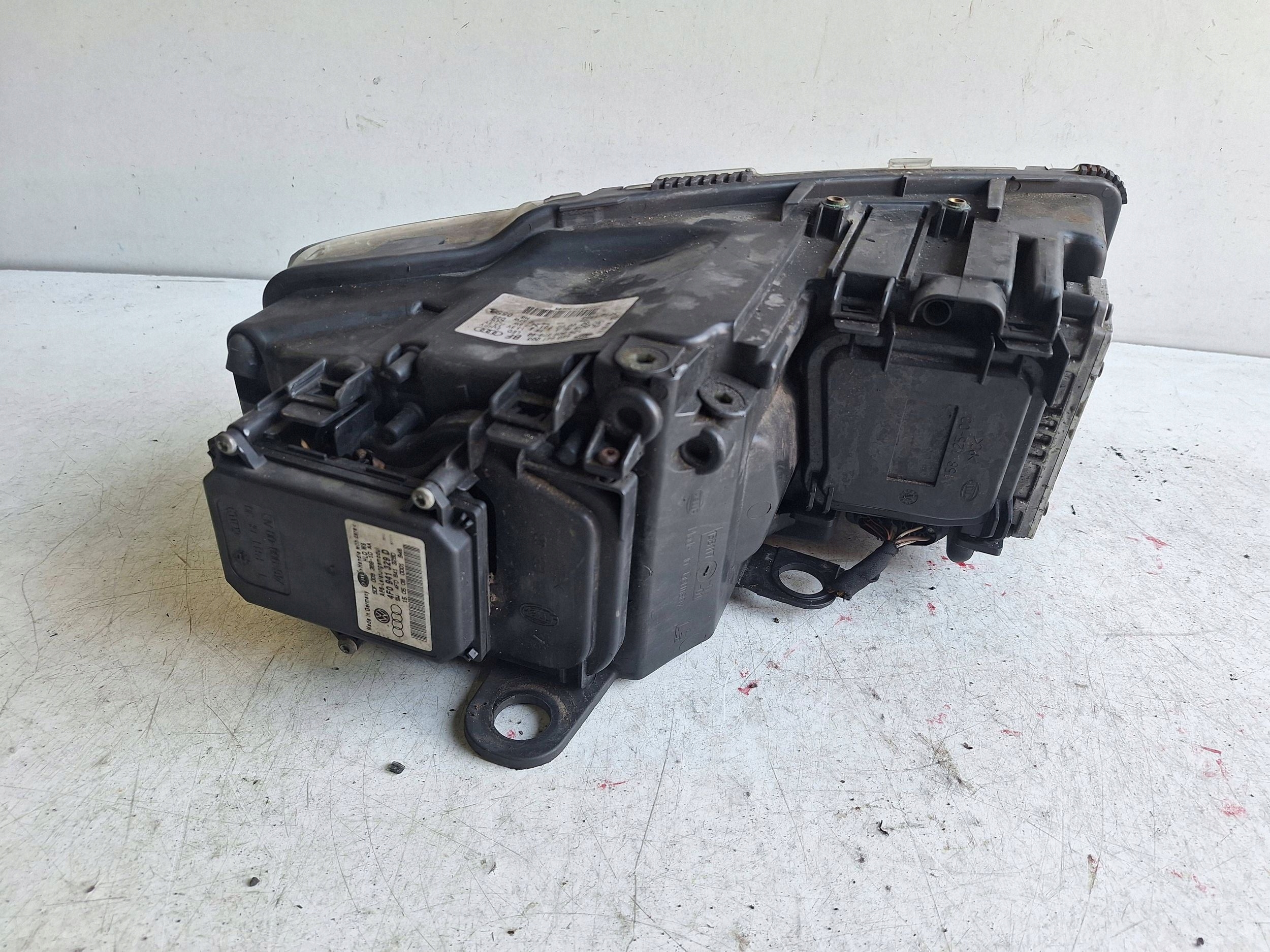 AUDI A8 D3 LIFT 05-09 light left XENON UK-ANGLIK 4E0941003