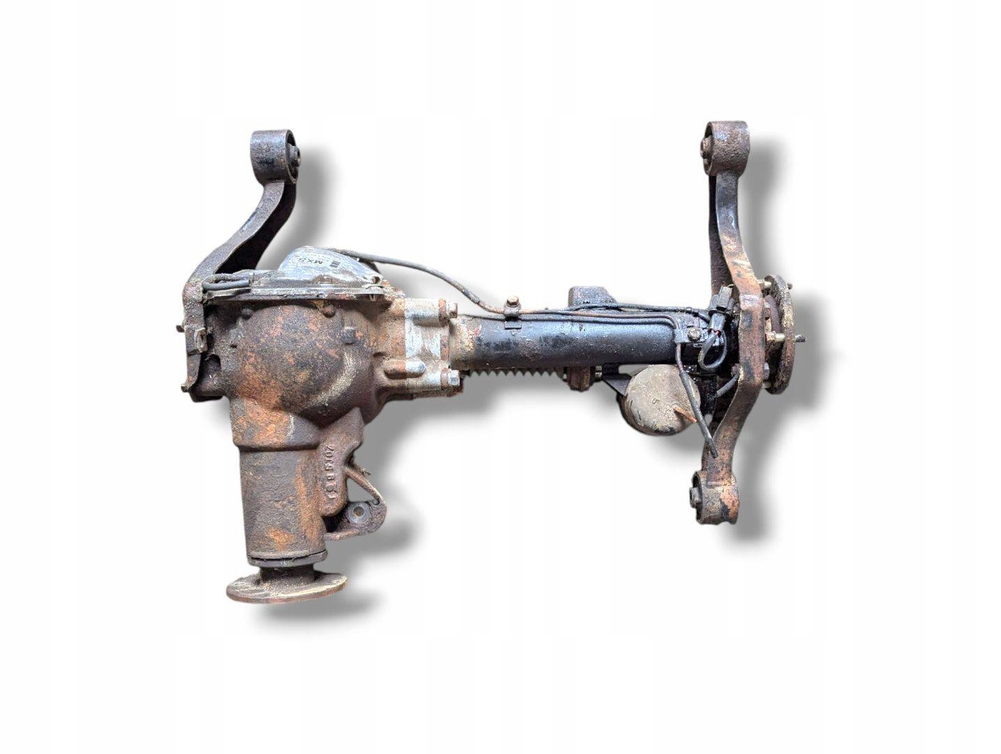 front differential diff Mitsubishi Pajero 3 facelift V70 2005 MR548646