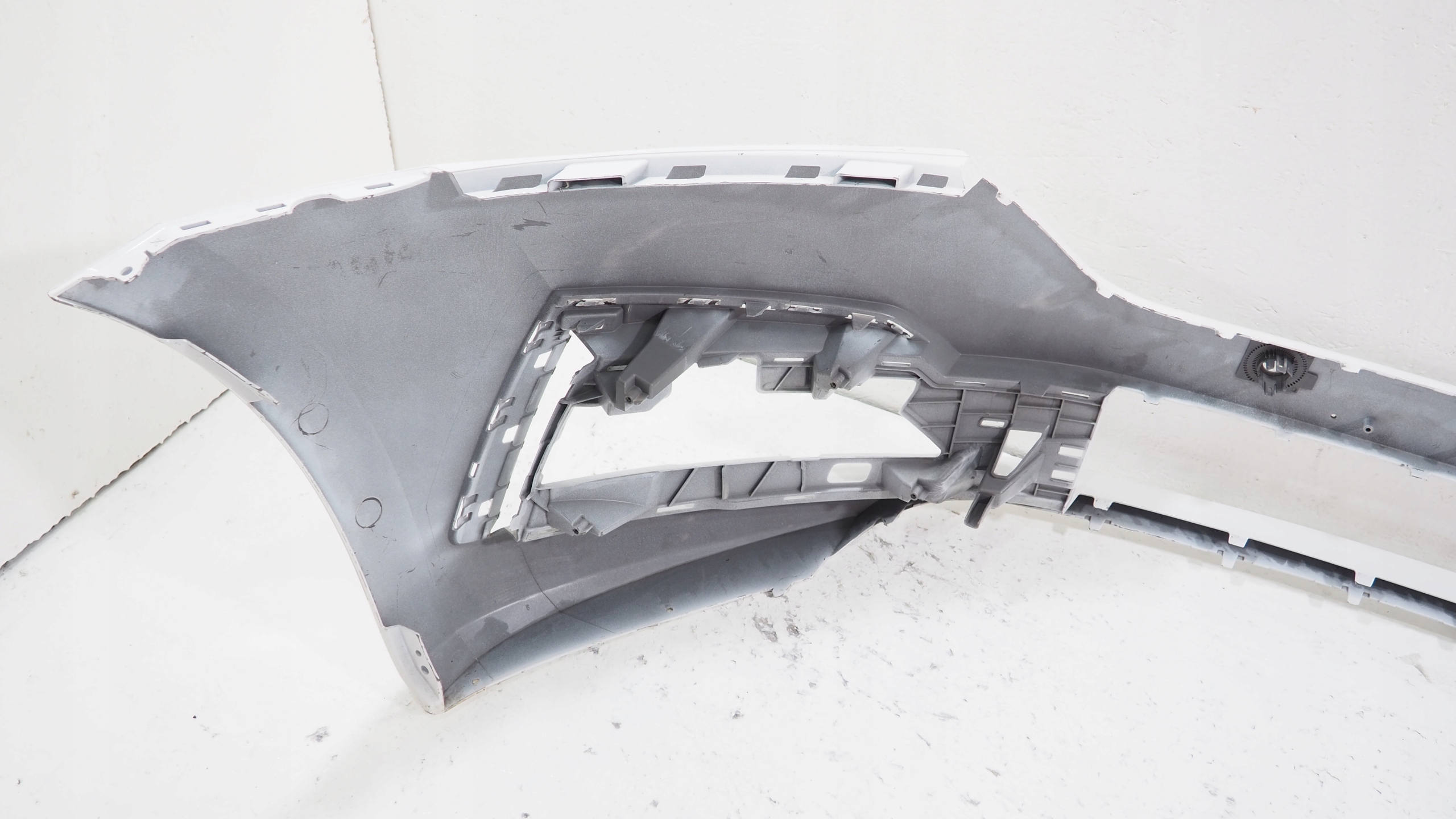 Skoda Octavia IV bumper front front 5E3807221