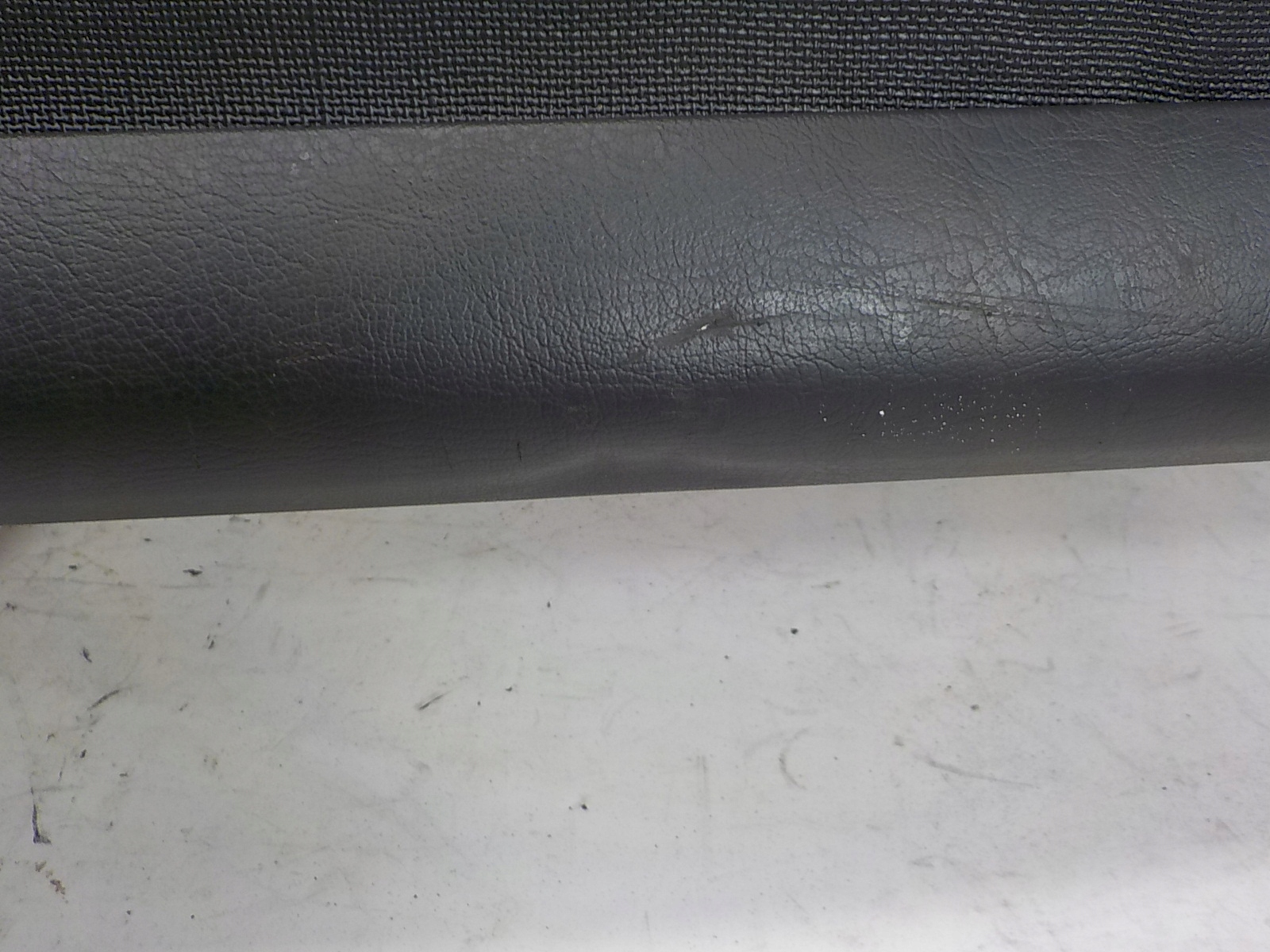 SUBARU IMPREZA and GF KOMBI blinds boot 0D0-2005