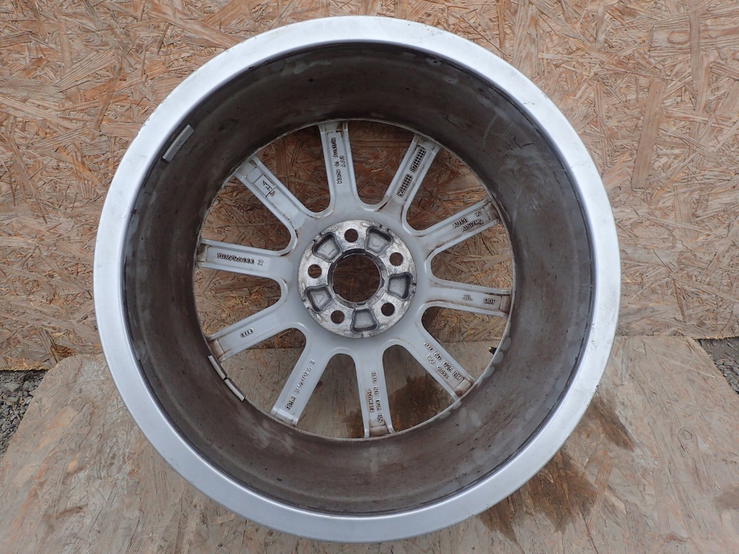 disk hliníkový AUDI A1 S1 17" 8X0601025BM