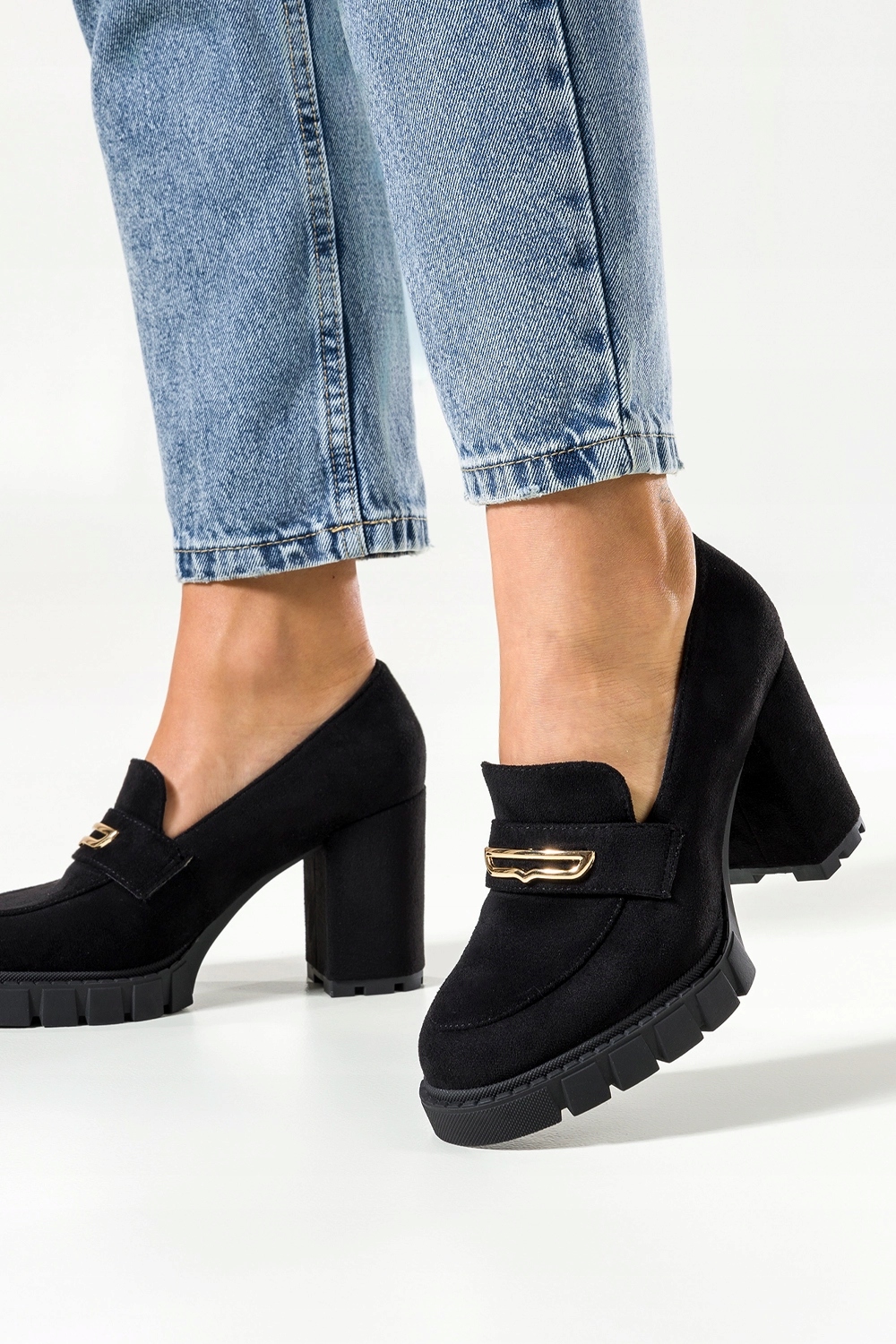 CZARNE MOKASYNY DAMSKIE PÓŁBUTY NA SŁUPKU ZE ZŁOTĄ OZDOBĄ MODNE r 39 Marka Casu