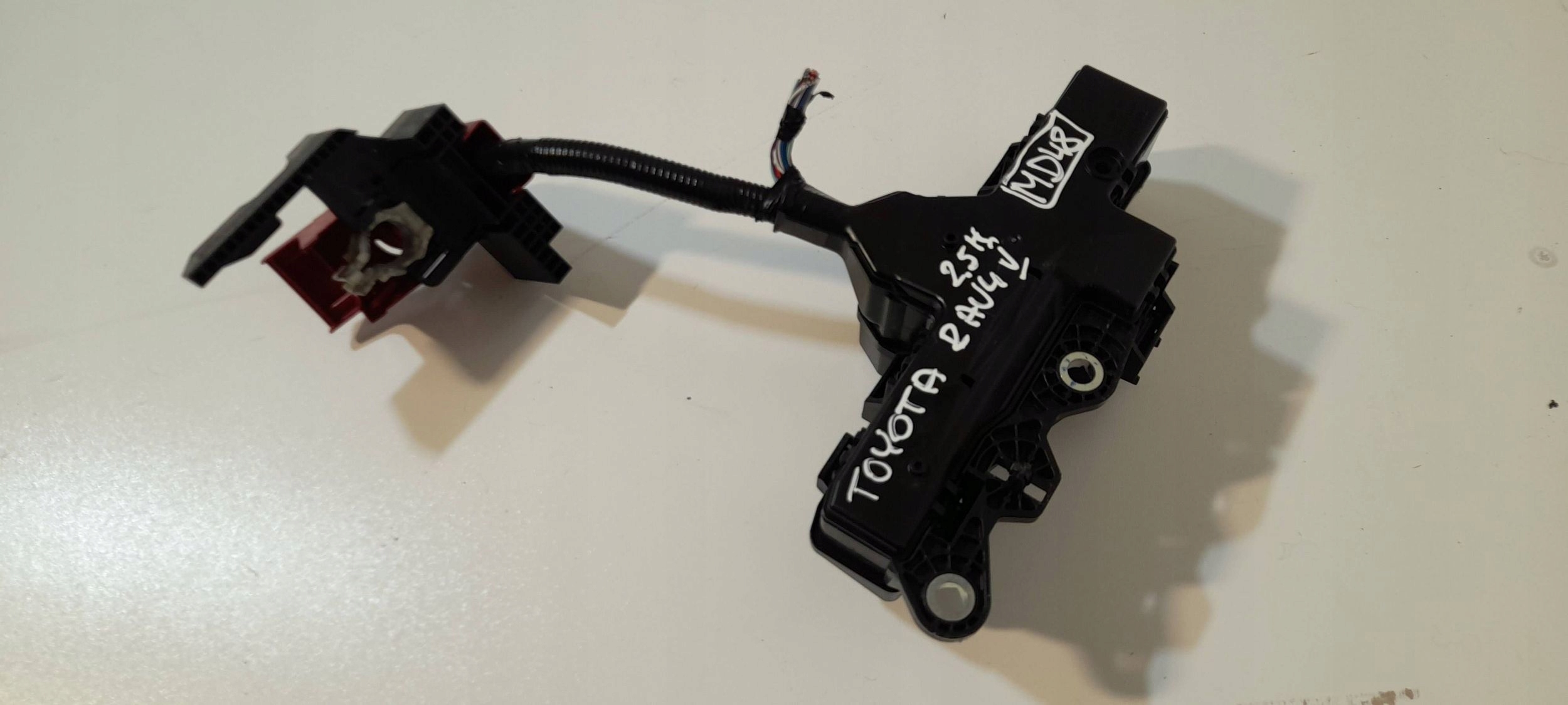 Toyota RAV 4 XA50 plus / terminal / cable battery 8266242720 (MD48)