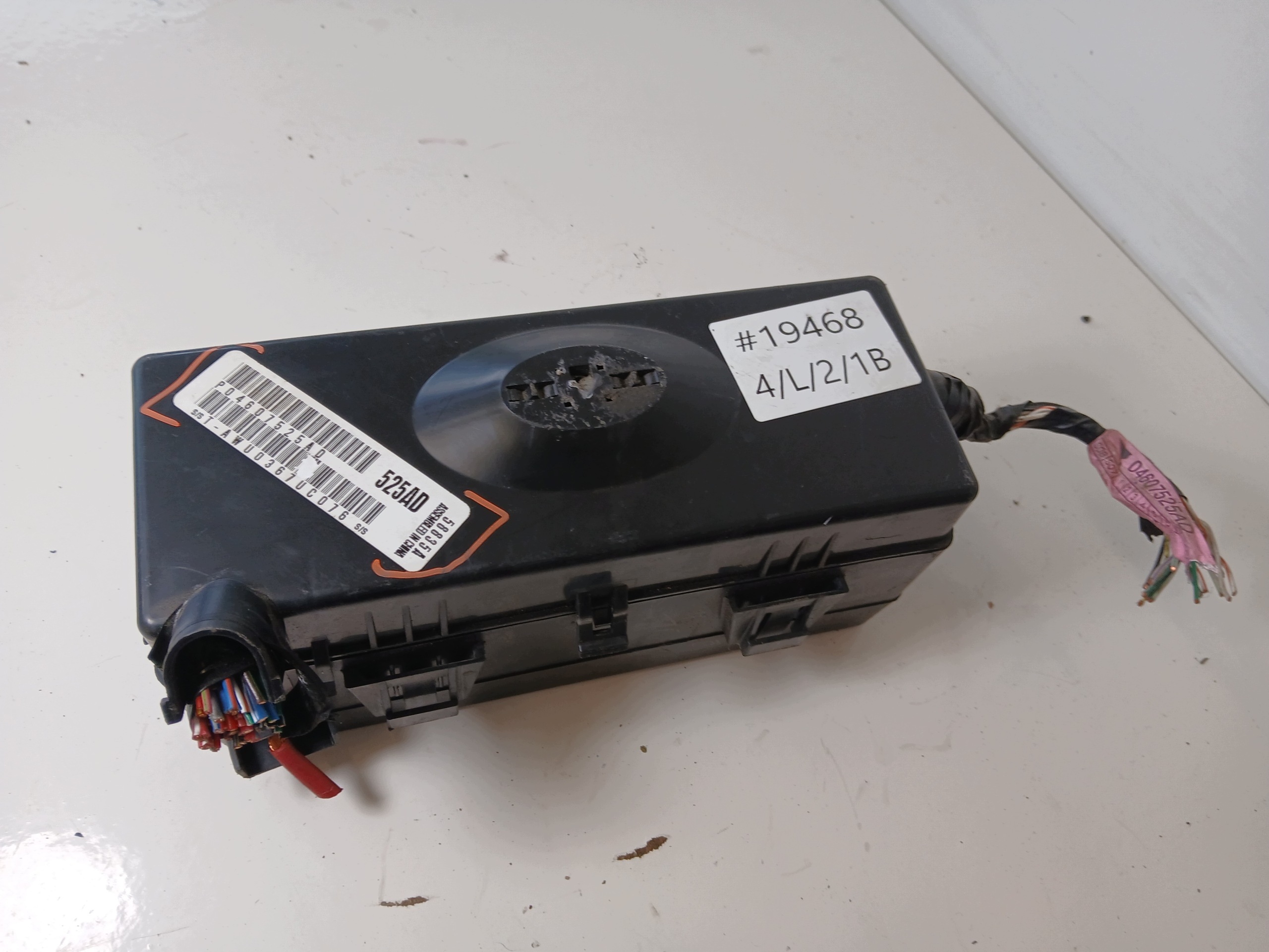 CHRYSLER 300C Module fusibles P04607525AD