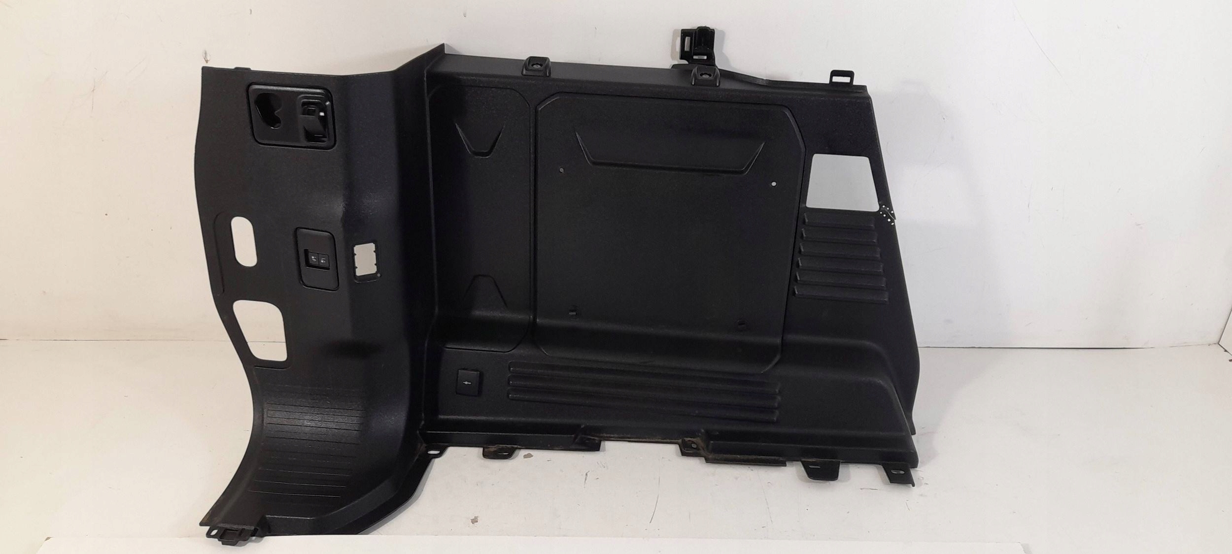 Land Rover Defender L663 boot upholstery left L8B2-45431B-G8PVJ (LD26)