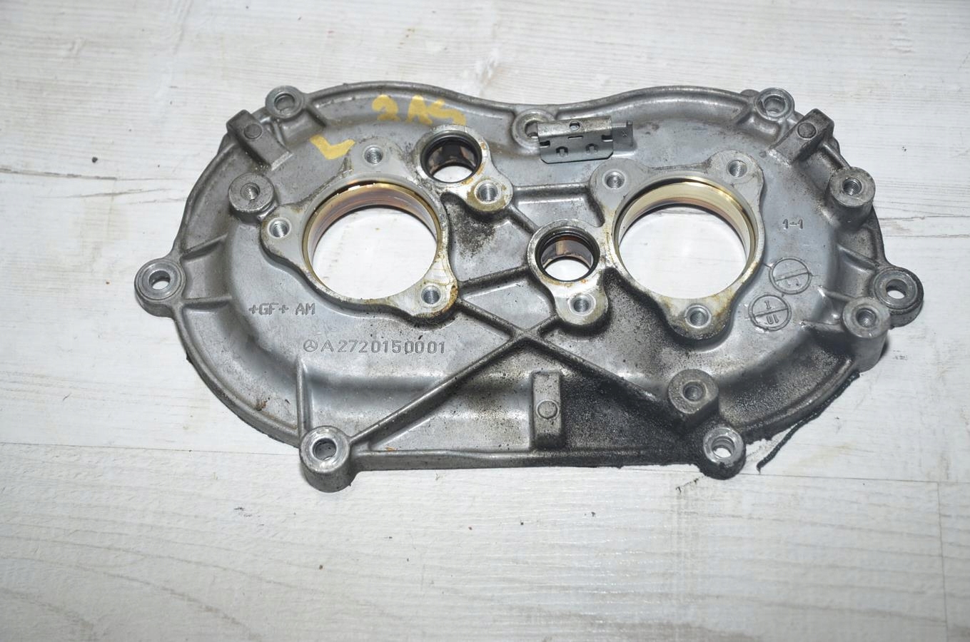 Couvercle carter distribution Mercedes CLS w219