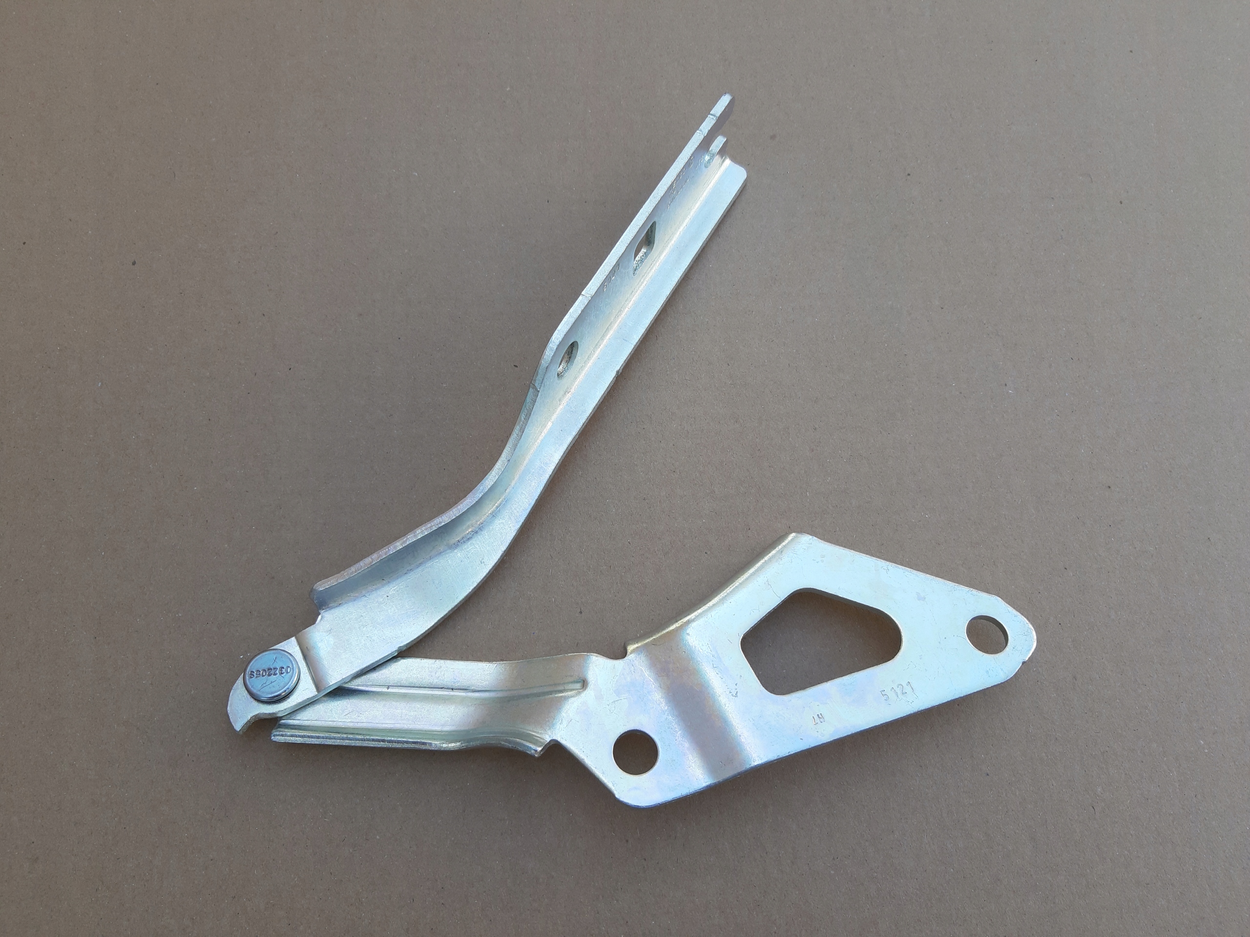 VW TIGUAN ALLSPACE 5NN ZAWIAS MASKI LEWY POKRYWY SILNIKA 5NN823301 Numer katalogowy części 5NN823301