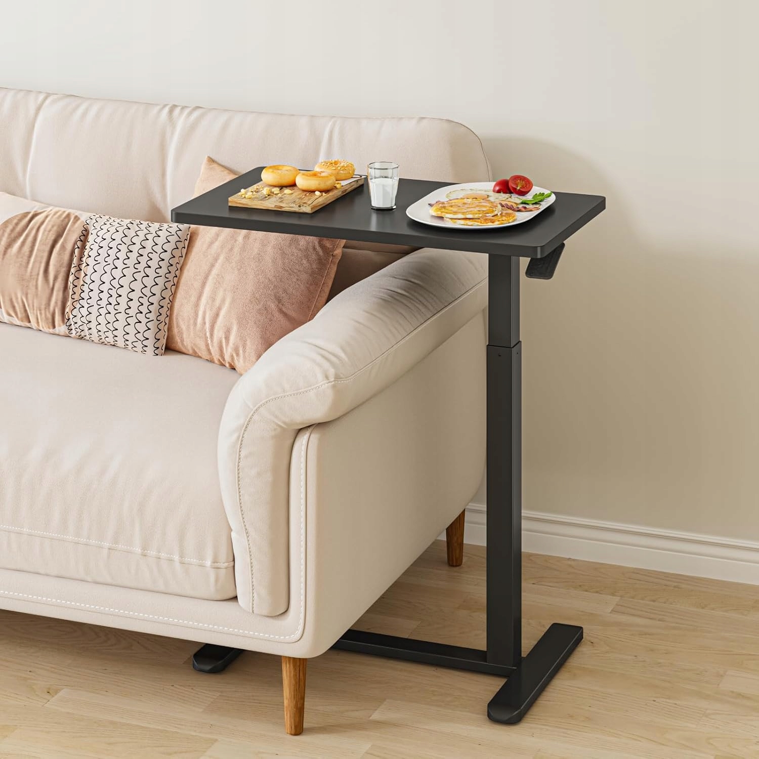 Boční stolek na kolečkách, nastavitelný, černý