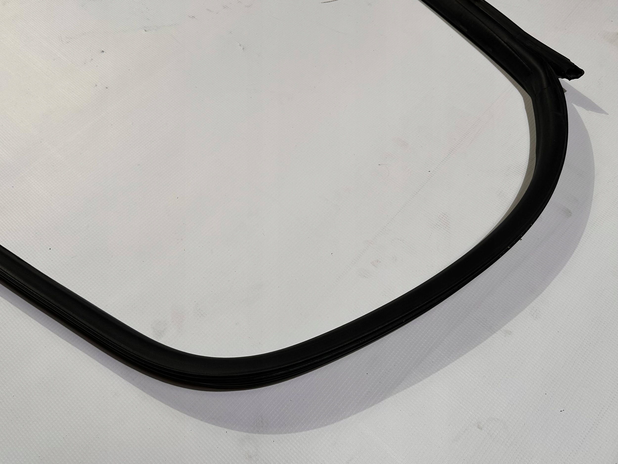 gasket door right front front Chevrolet Camaro 2016+