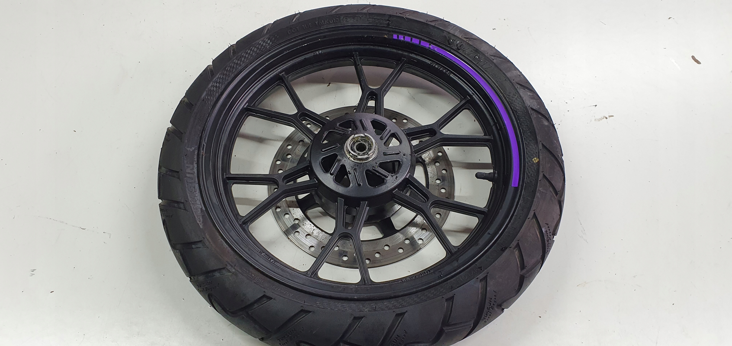 MASAI FURIOUS 21R колесо обода шини спереду 110/70-17