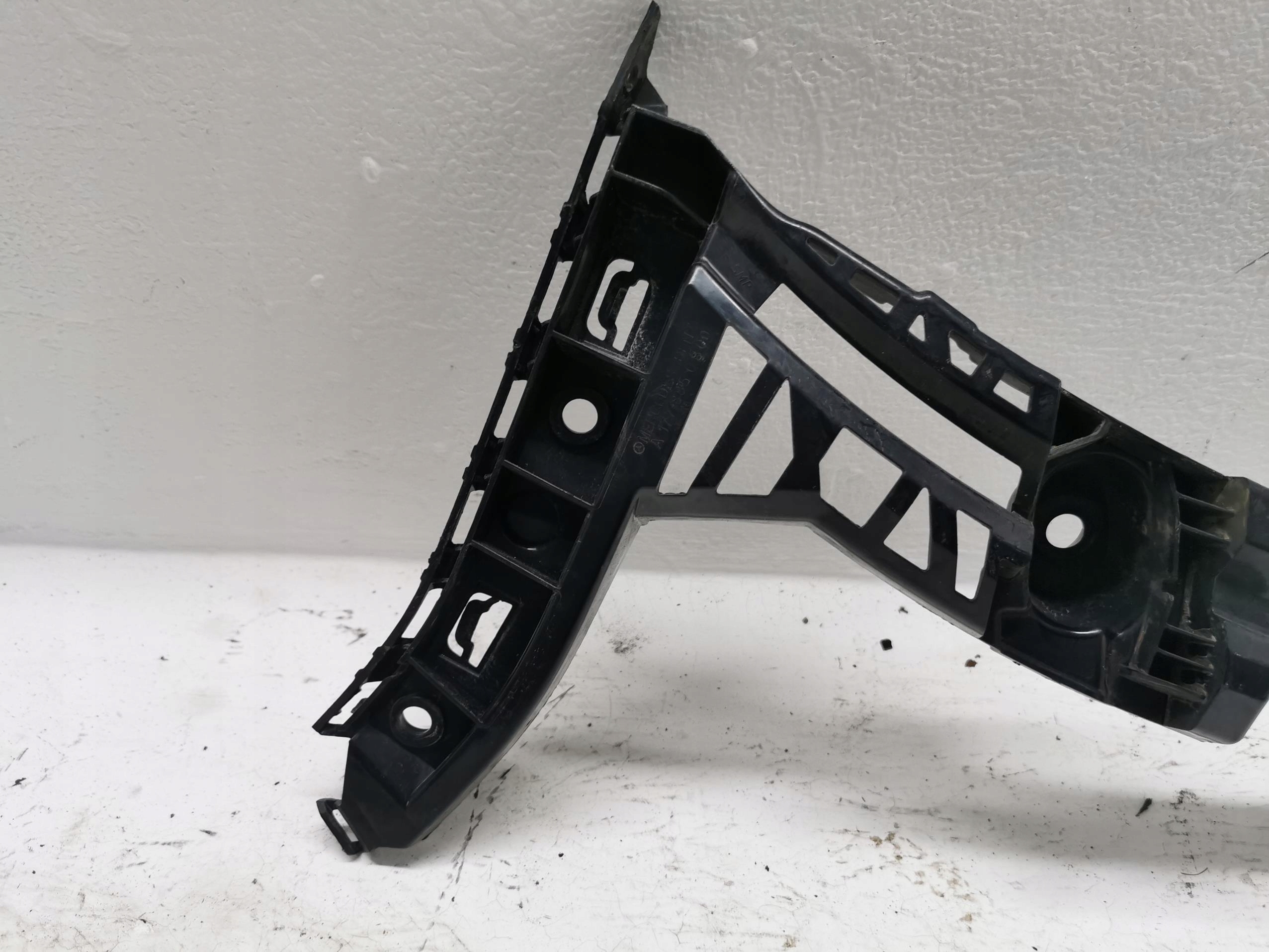 bumper bracket right rear part MERCEDES A-KLASA W177