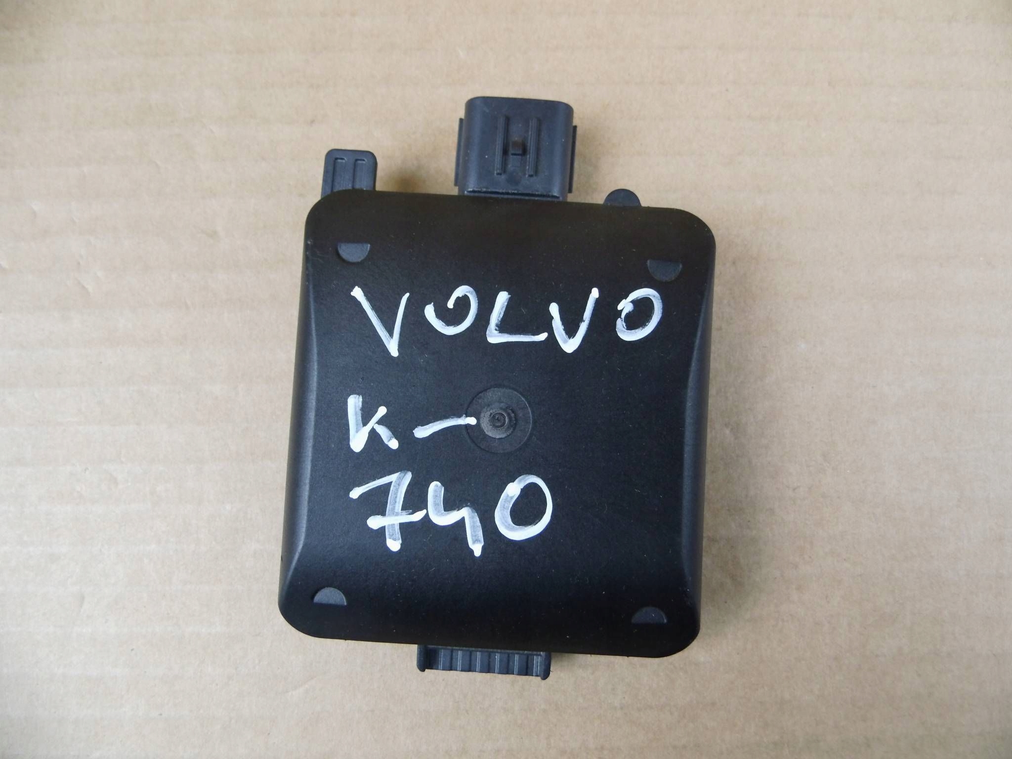 Volvo XC40 module sensor sensor martwego pola 32340780