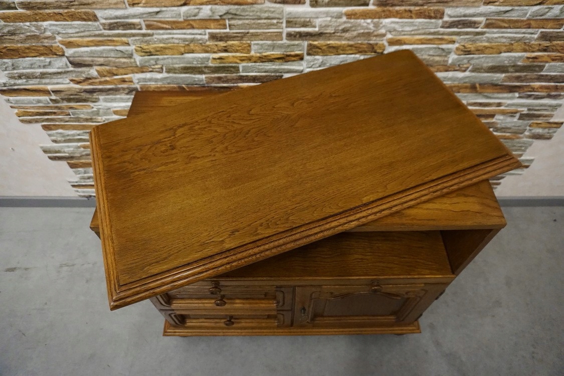 KOMÓDKA RTV RUCHOMY BLAT SZER. 89 CM p-1009 Kolor frontów dąb naturalny