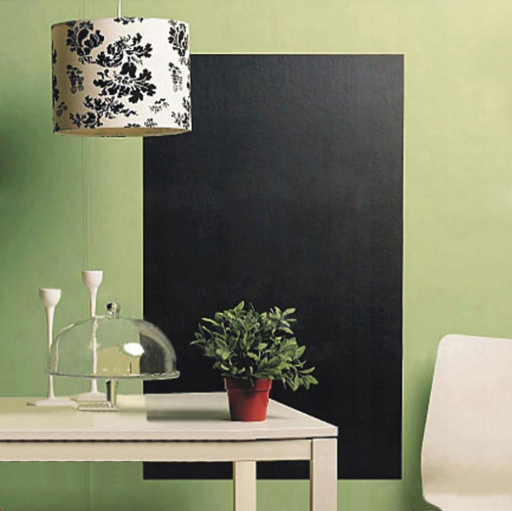 KRÉTATÁBLA ÖNTAPADÓS FALMATRICA KRÉTÁVAL KOMPLETT SZETT T Termékszélesség 45 cm