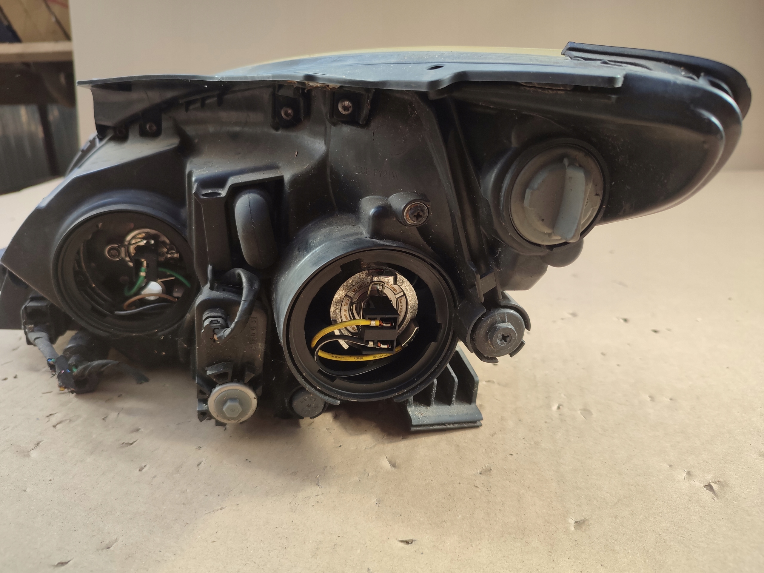 REFLEKTOR light right front HYUNDAI I30 LIFT 09-12 92102-2r000