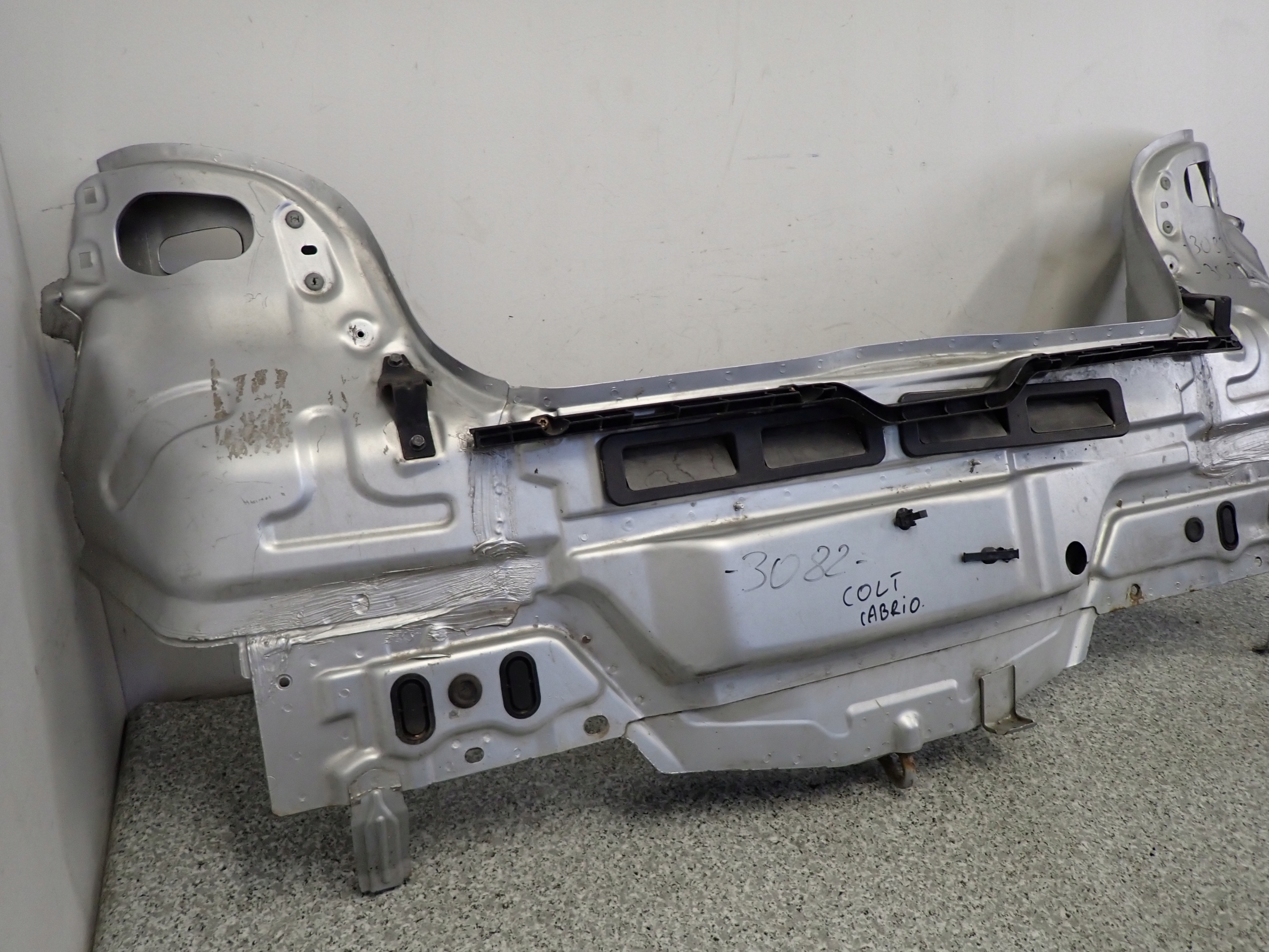 MITSUBISHI COLT CC CABRIO 04- PAS TYLNY Typ samochodu Samochody osobowe