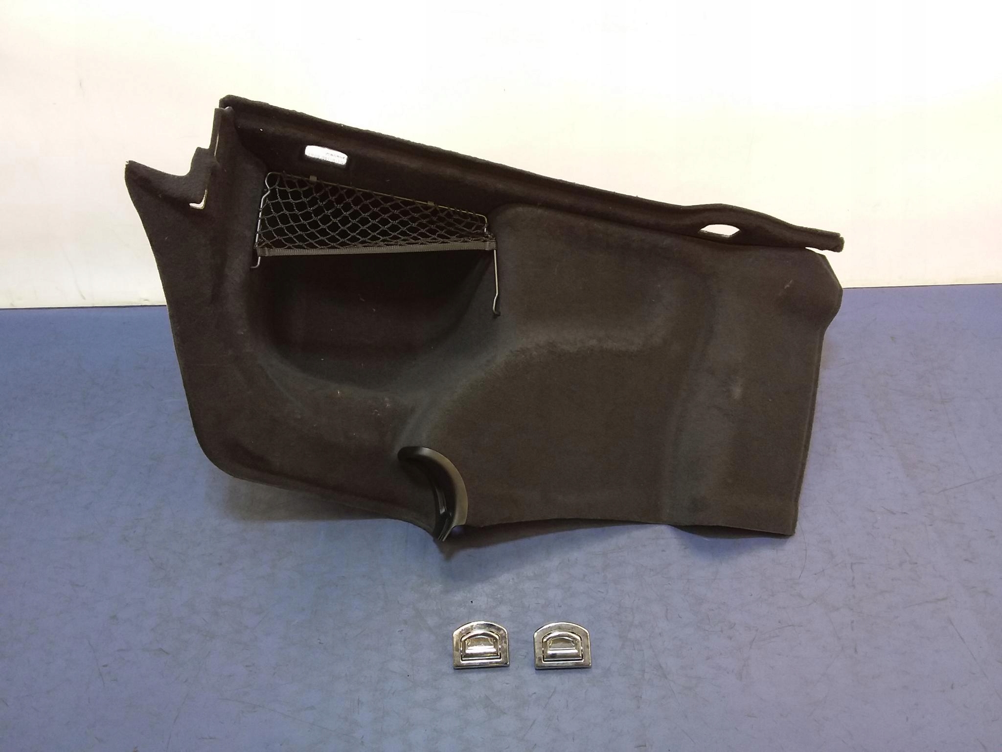 AUDI A8 D4 LONG обивка багажника с беконом справа