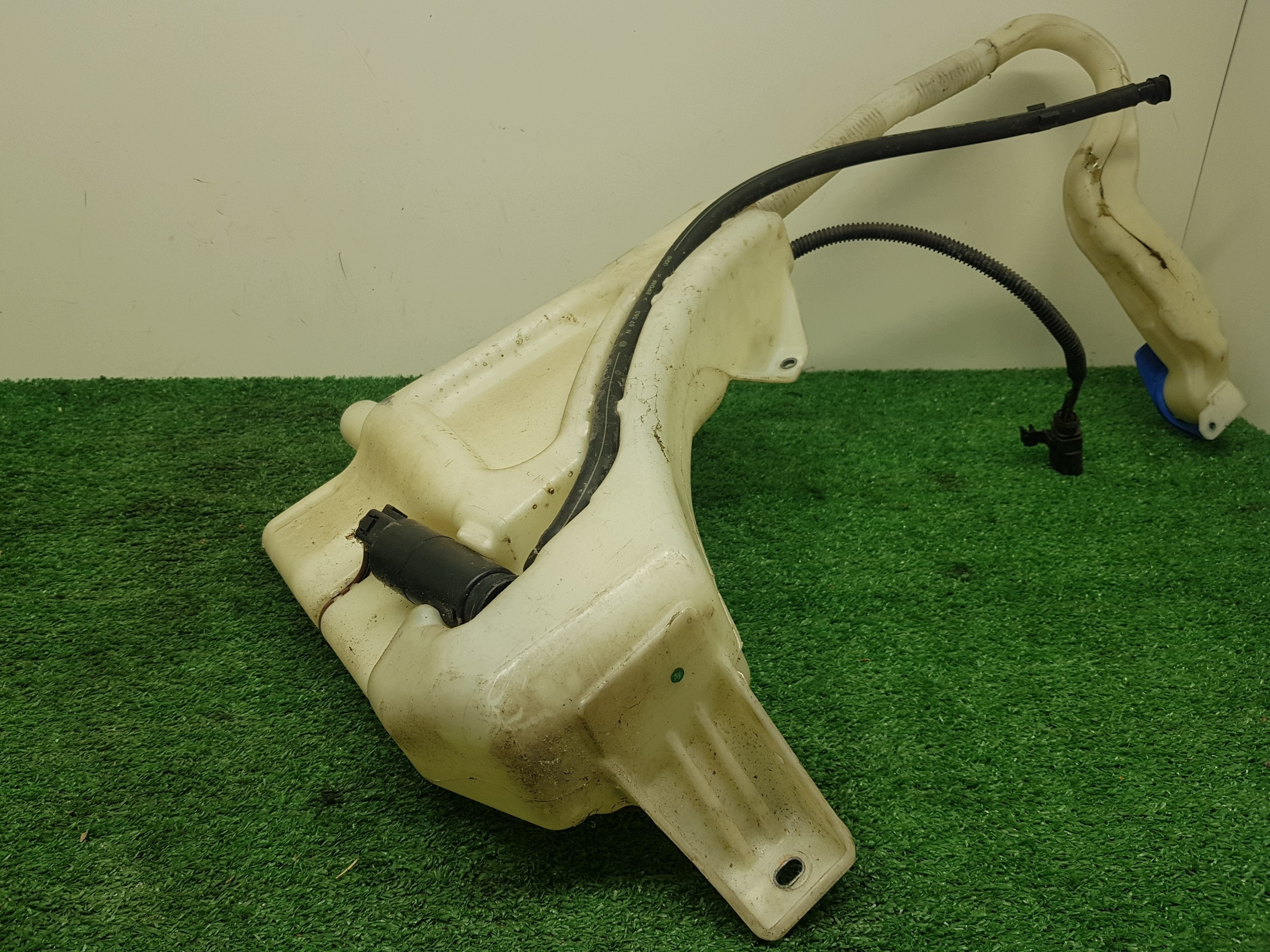 washer fluid tank AUDI Q7 4L0955456