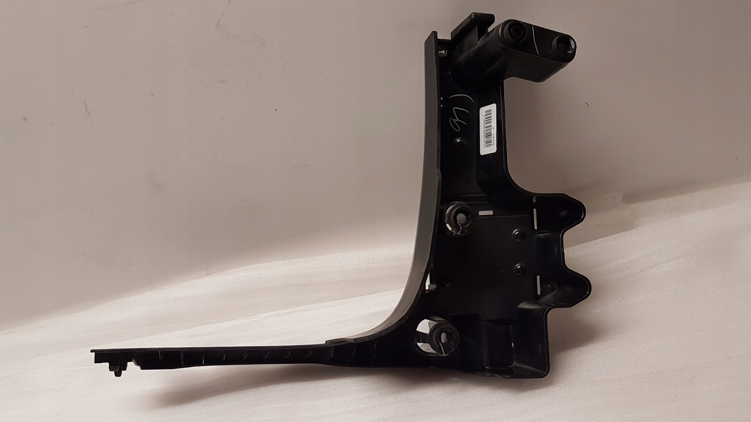 bumper bracket left rear part BMW X5 F15 m-packet 8054019