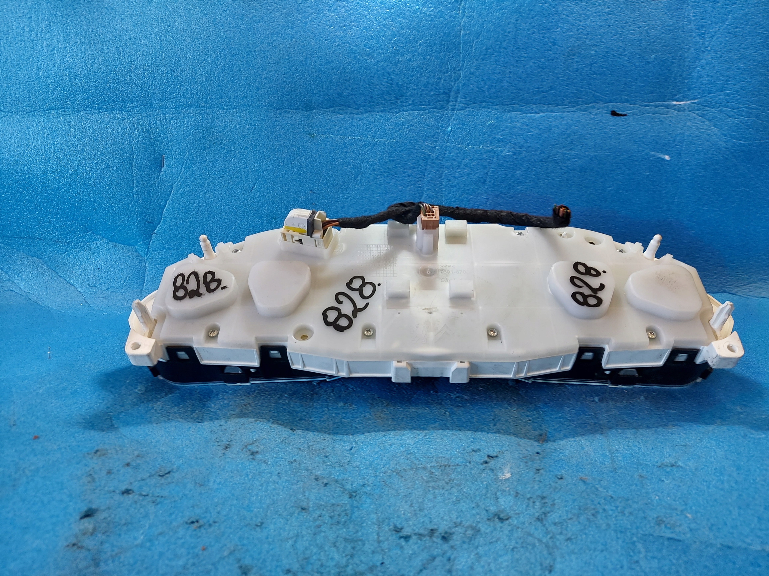 dials clock PEUGEOT 208 981384878001