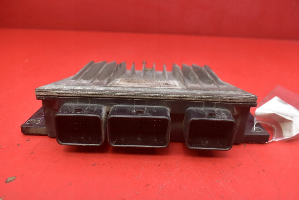 control unit computer of the engine 8200399038 RENAULT CLIO 3 III 1.5 DCI 05-09