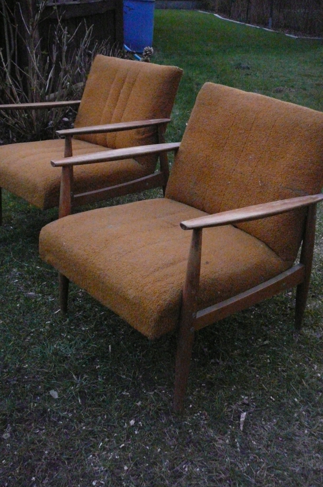 Fotel Fotele z PRL jak Chierowski Lisek Homa Kędziorek Hałas Patyczak Szerokość produktu 999 cm