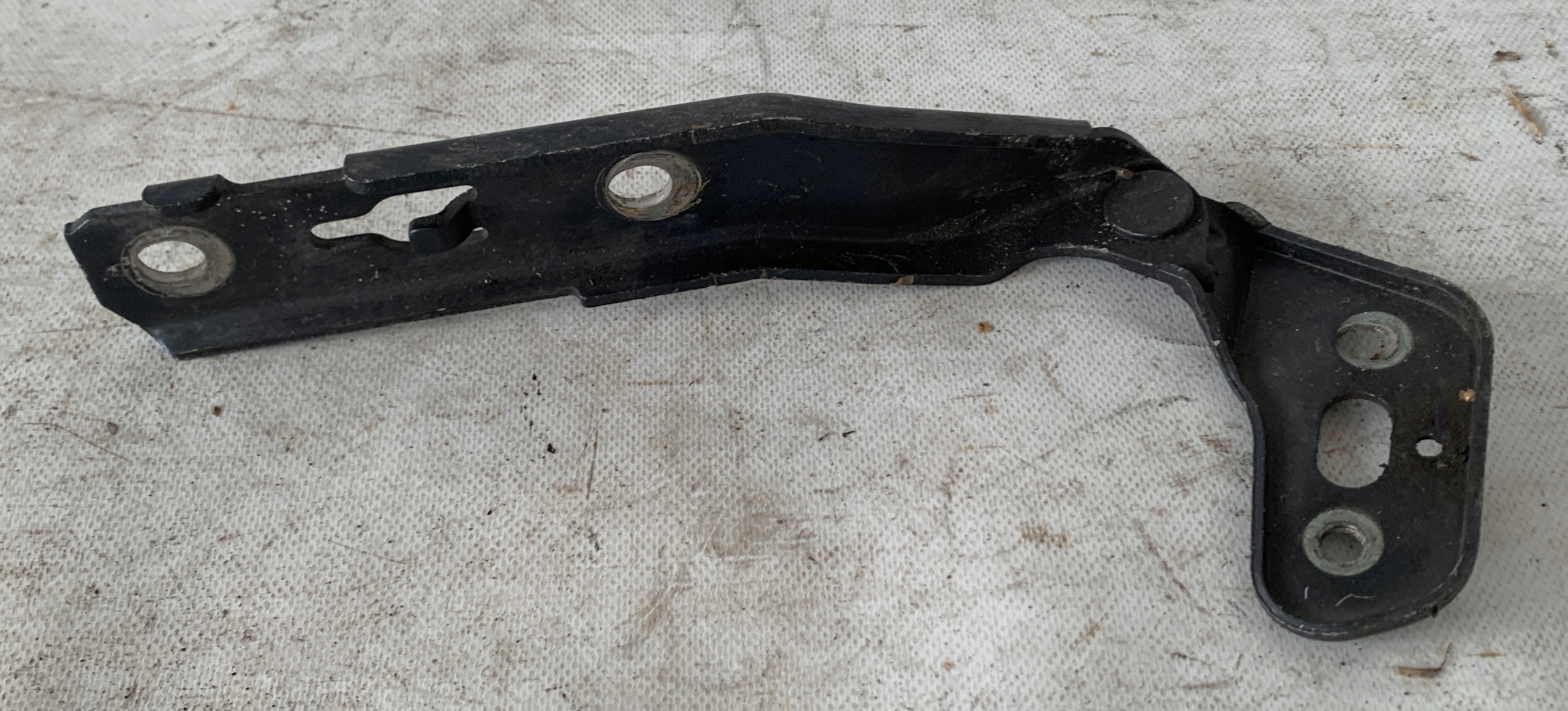 # hinge bonnets right + left AUDI A6 C6