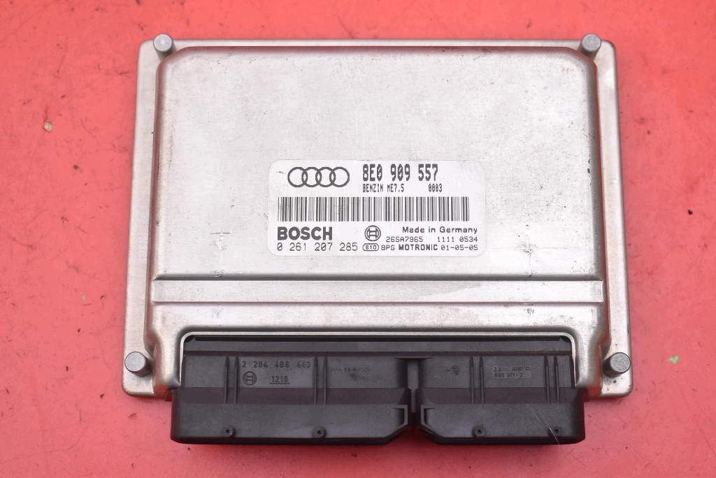 control unit computer of the engine 8E0909557 AUDI A4 B6 2.0 20V 130 KM 00-05