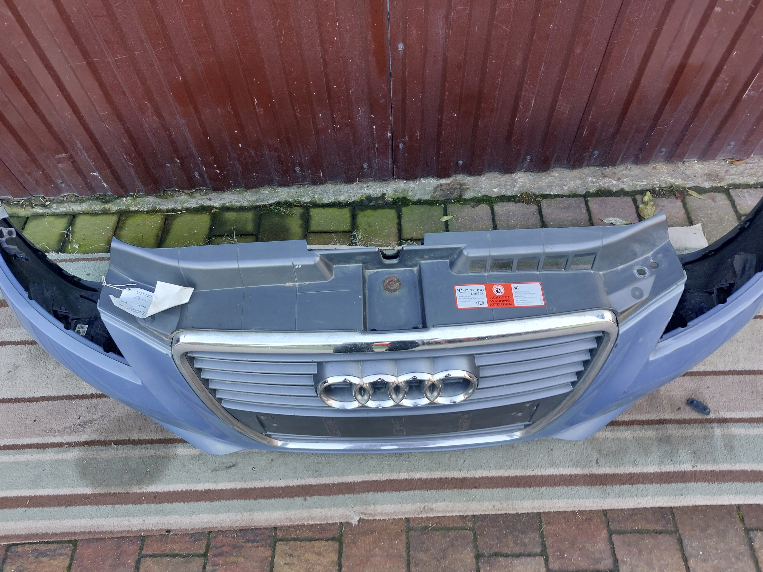 Stoßstange vorne AUDI A3 8P LIFT 08-12r grau