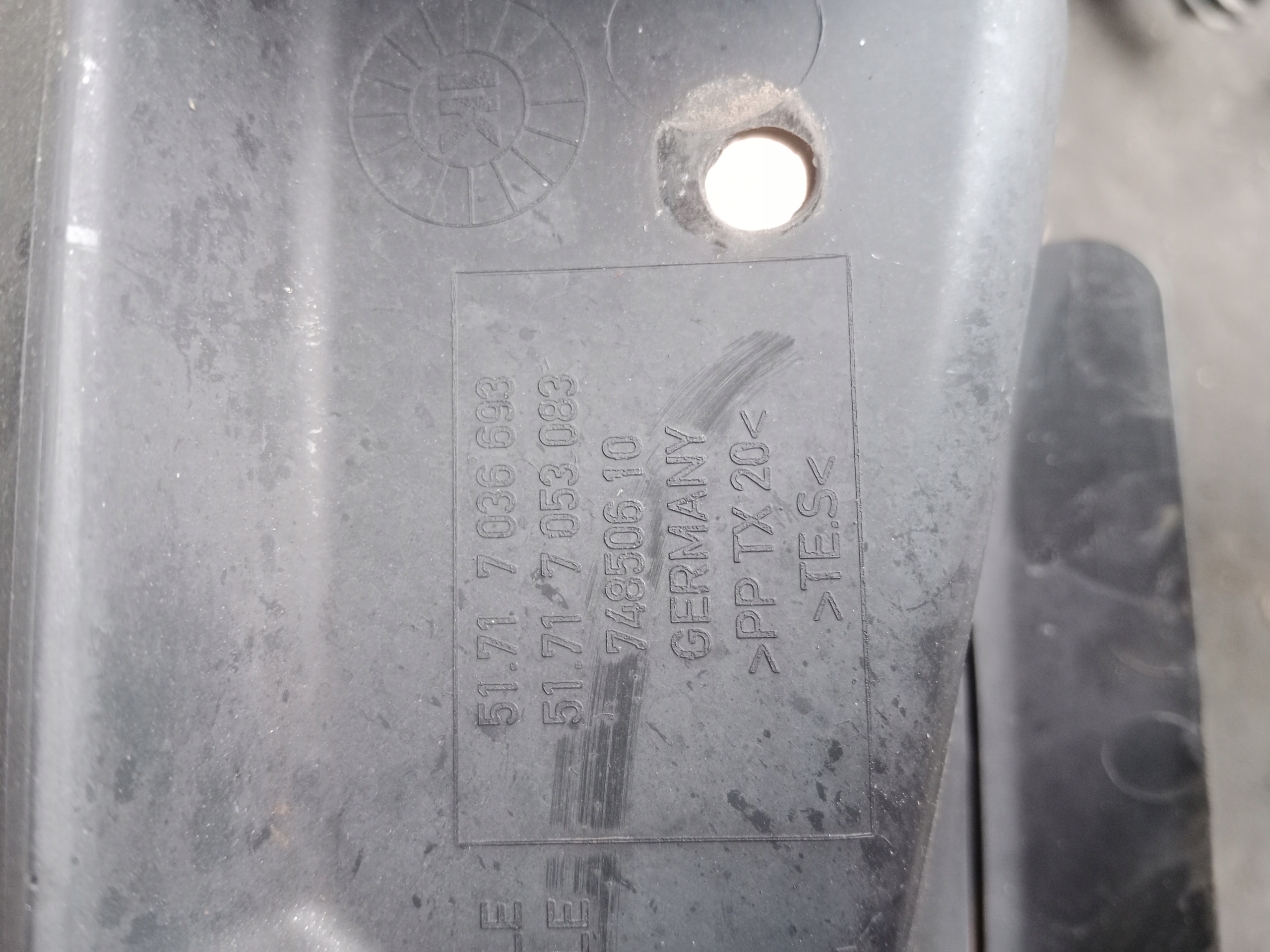 intake drain RANGE ROVER VOGUE L322 7036693