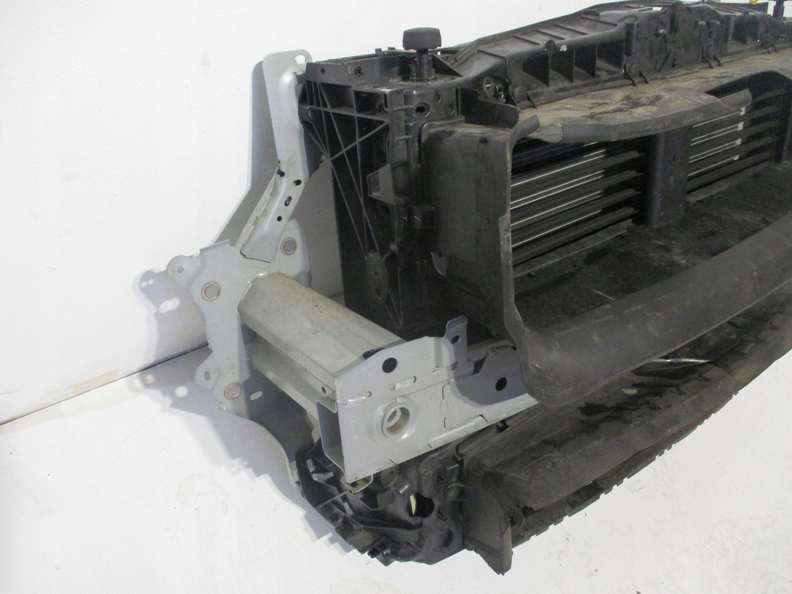 Pas przedni CHŁODNICE FORD KUGA MK3 1,5TDCI Producent części Ford OE