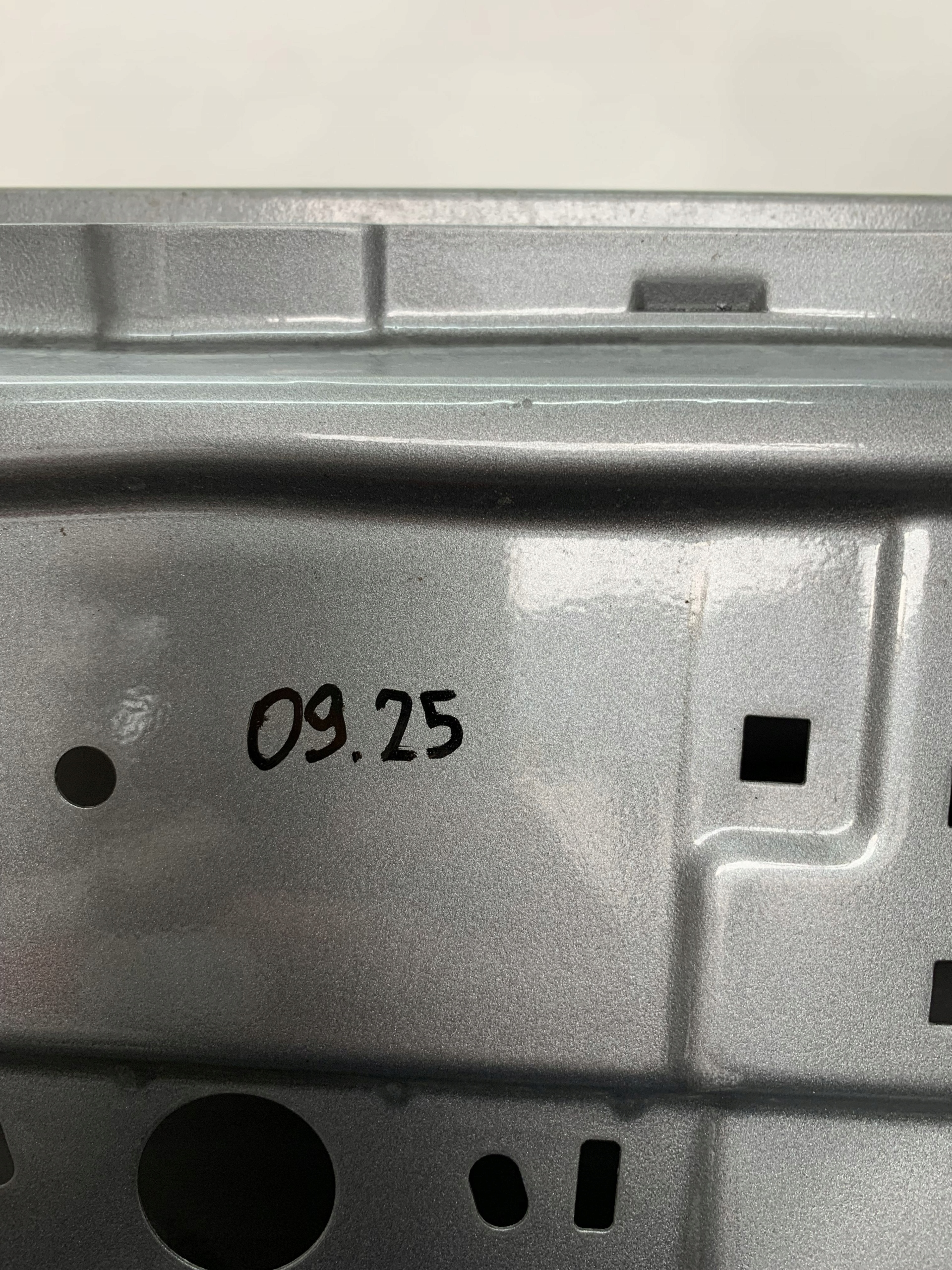 door left front Suzuki Swift 5 V 10-17r 09.25