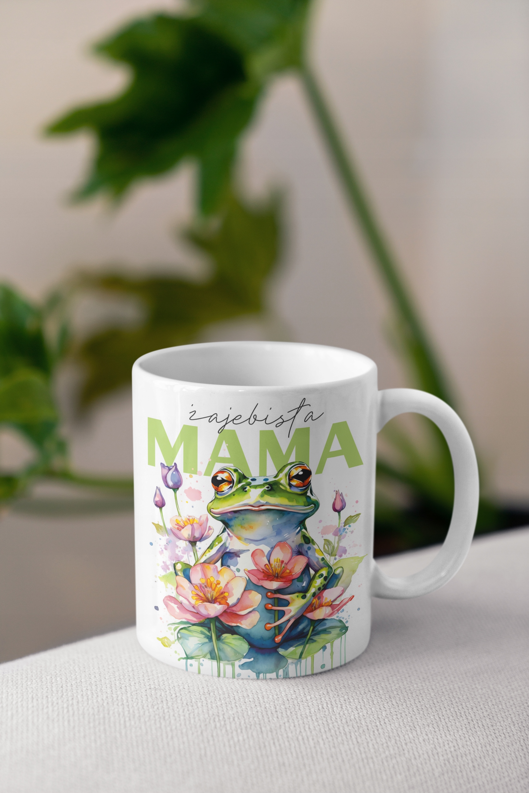 KUBEK PODUSZKA NA DZIEŃ MATKI MAMY - PREMIUM - PREZENT ŻAJEBISTA ŻABA MAMA Tematyka, motyw DO DOMU PREZENT ZESATW Z ŻABĄ FARTUSZEK DLA MAMY BABCI SIOSTRY FRYZJERA KUCHARZA UPOMINEK DO MALOWANIA NA ŚWIĘTA WIELKANOC DZIEŃ MATKI OJCA