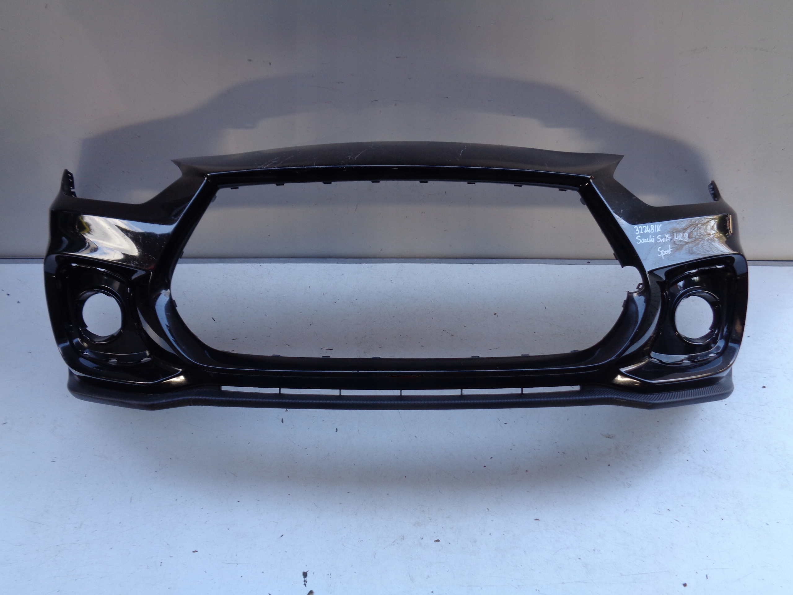 FRONTSTOSSSTANGE SUZUKI SWIFT MK8 SPORT 17- NR 32248