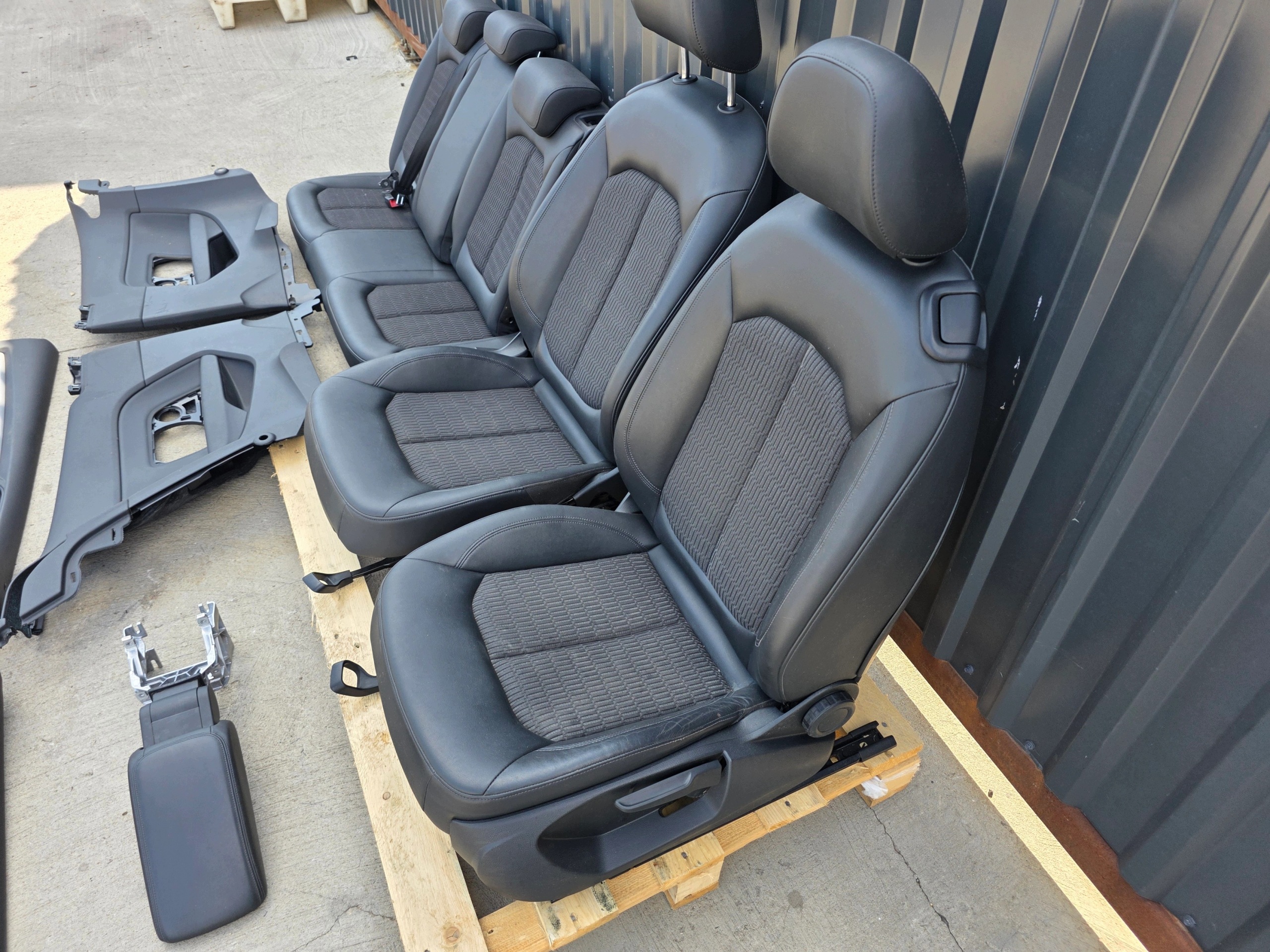 Sitz Sitze KOMPLET AUDI A3 8V 3-Tür Leder+MATERIAL EUROPA !!!