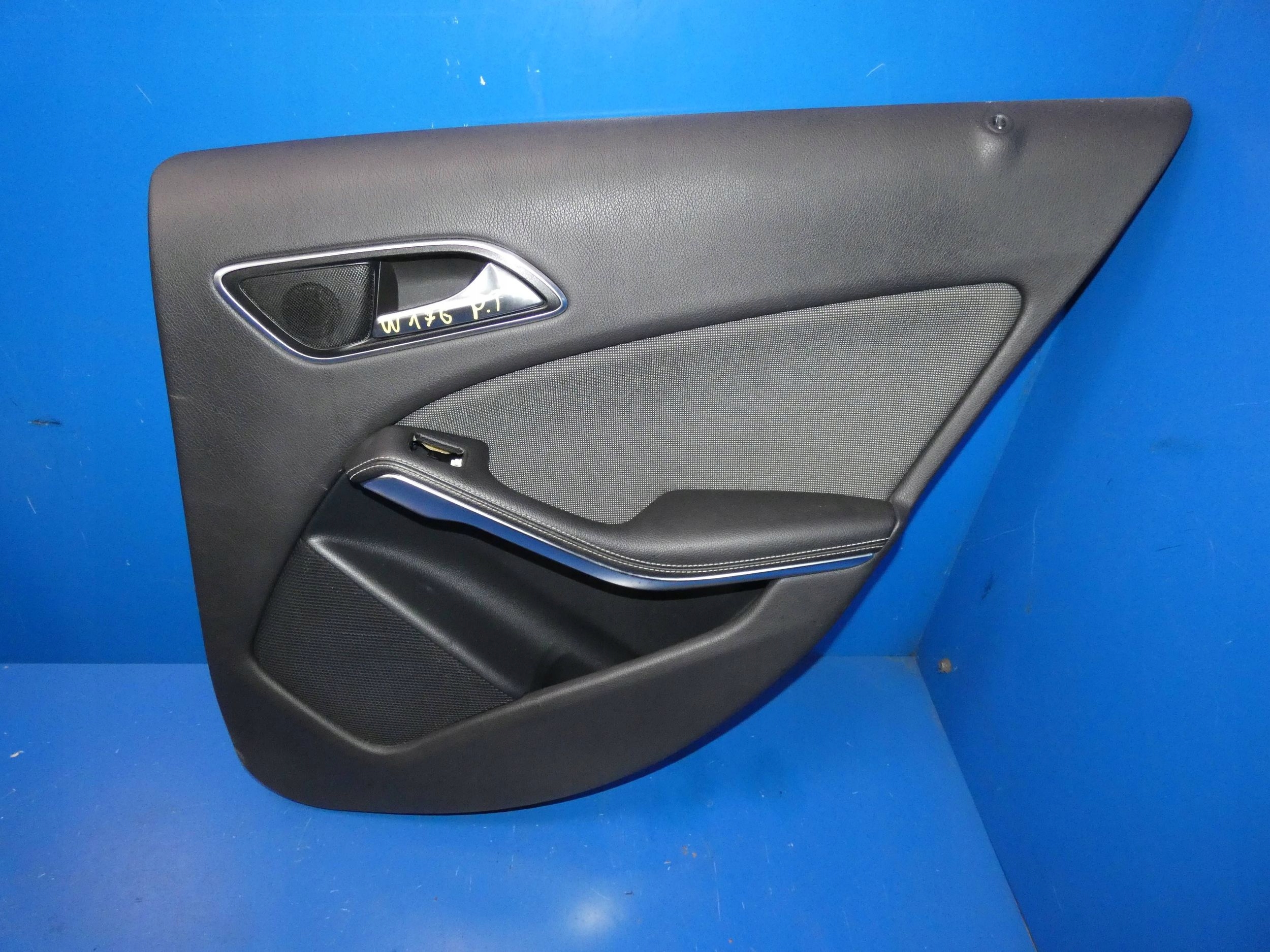 MERCEDES A KLASA W176 side upholstery door right rear part