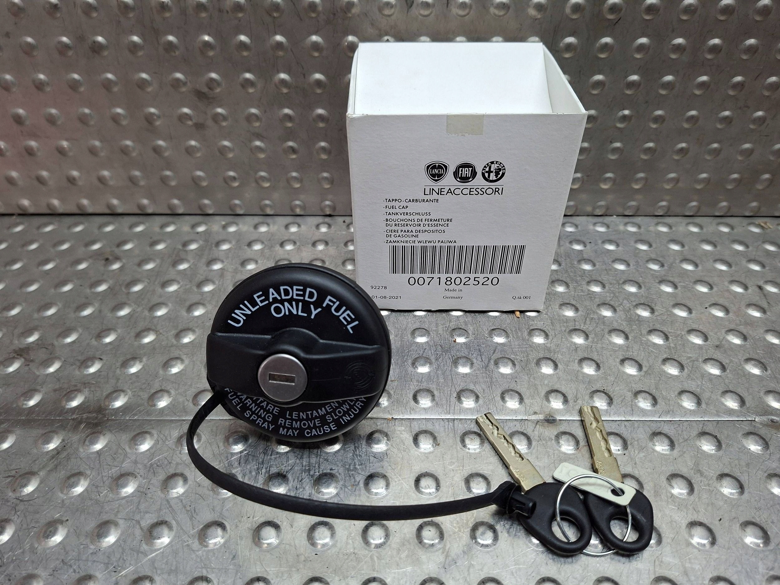 KOREK WLEWU PALIWA 71802520 FIAT 500 GRANDE PUNTO EVO DOBLO II SCUDO II