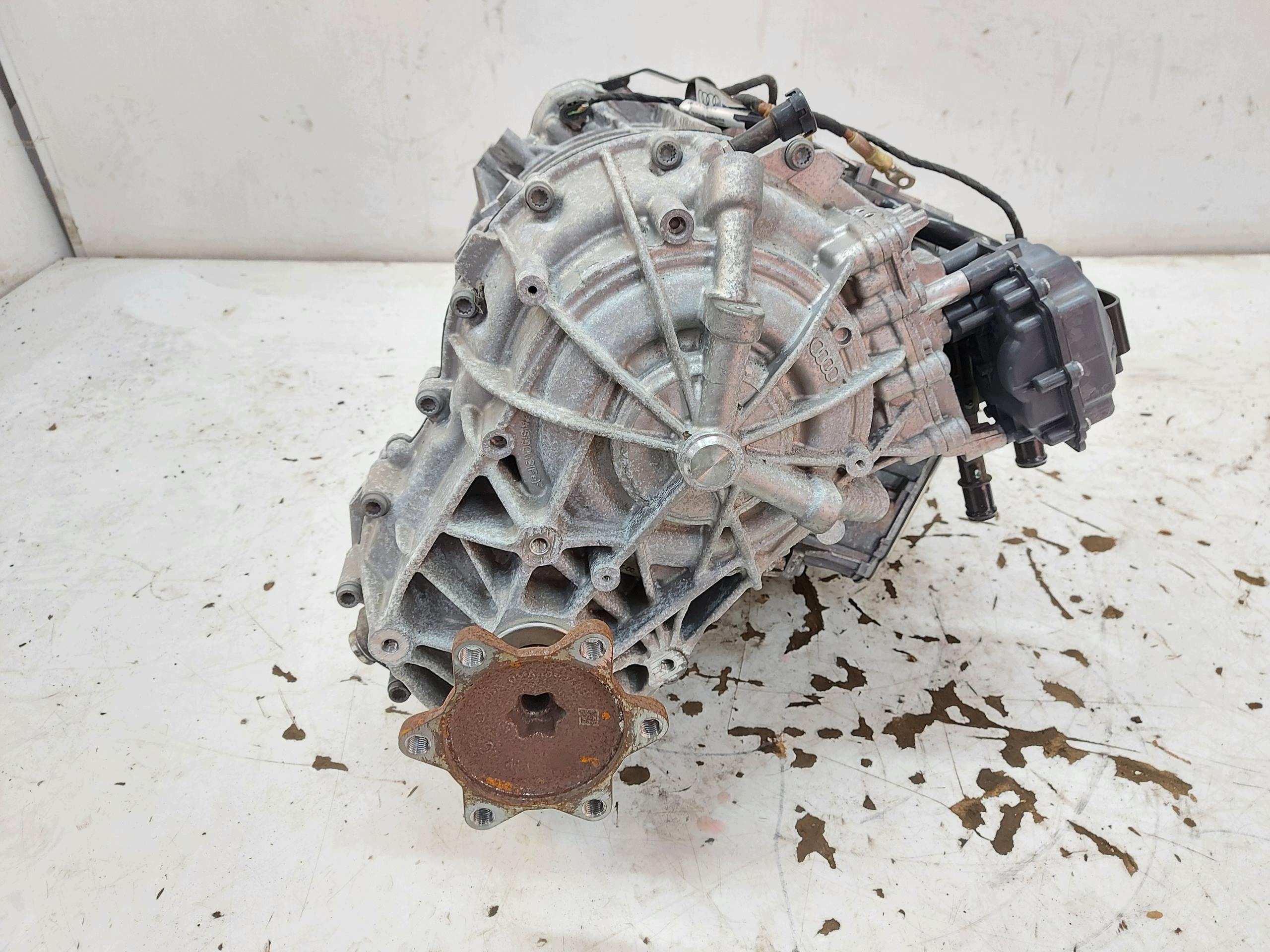 Audi Q8 E-TRON SportBack naped engine electrical front front 0ef903041t