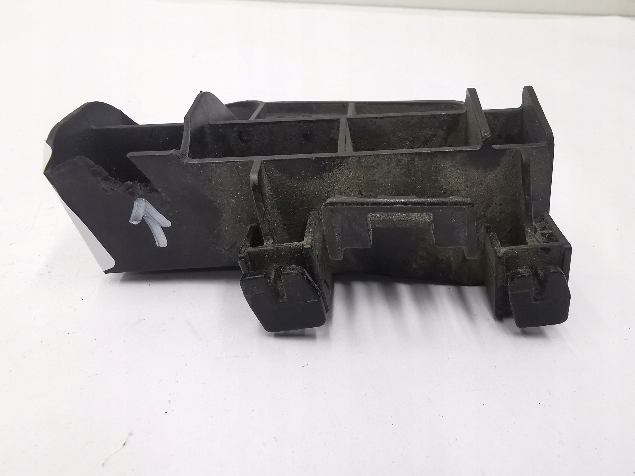 bumper bracket left rear part TOYOTA COROLLA E17 E18 / 52563-02220
