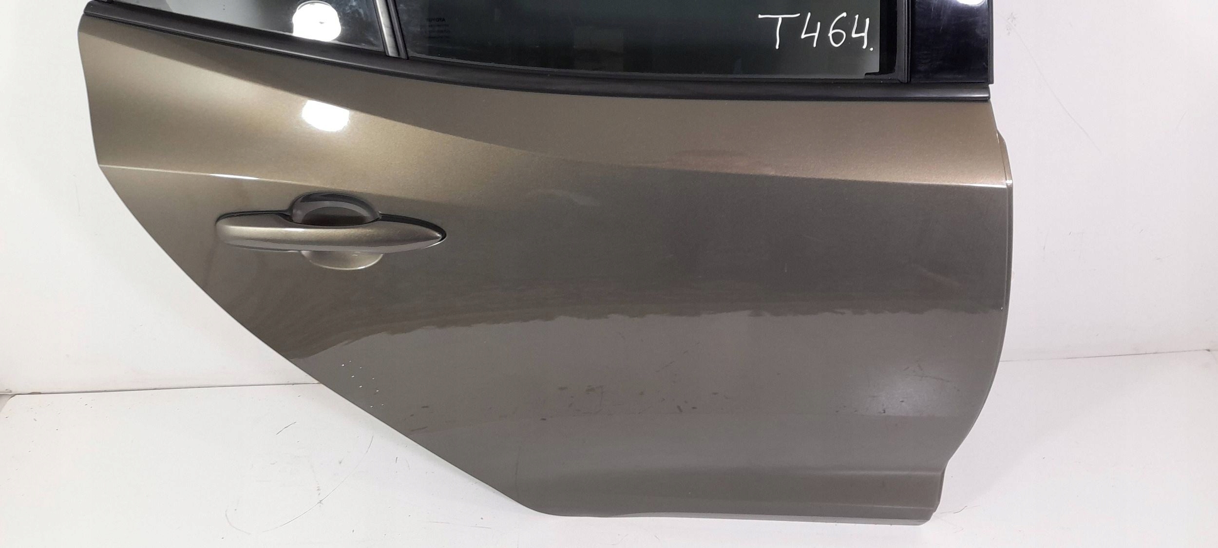 TOYOTA COROLLA E21 E210 HATCHBACK door rear. rear part right right 6X1 (T464)