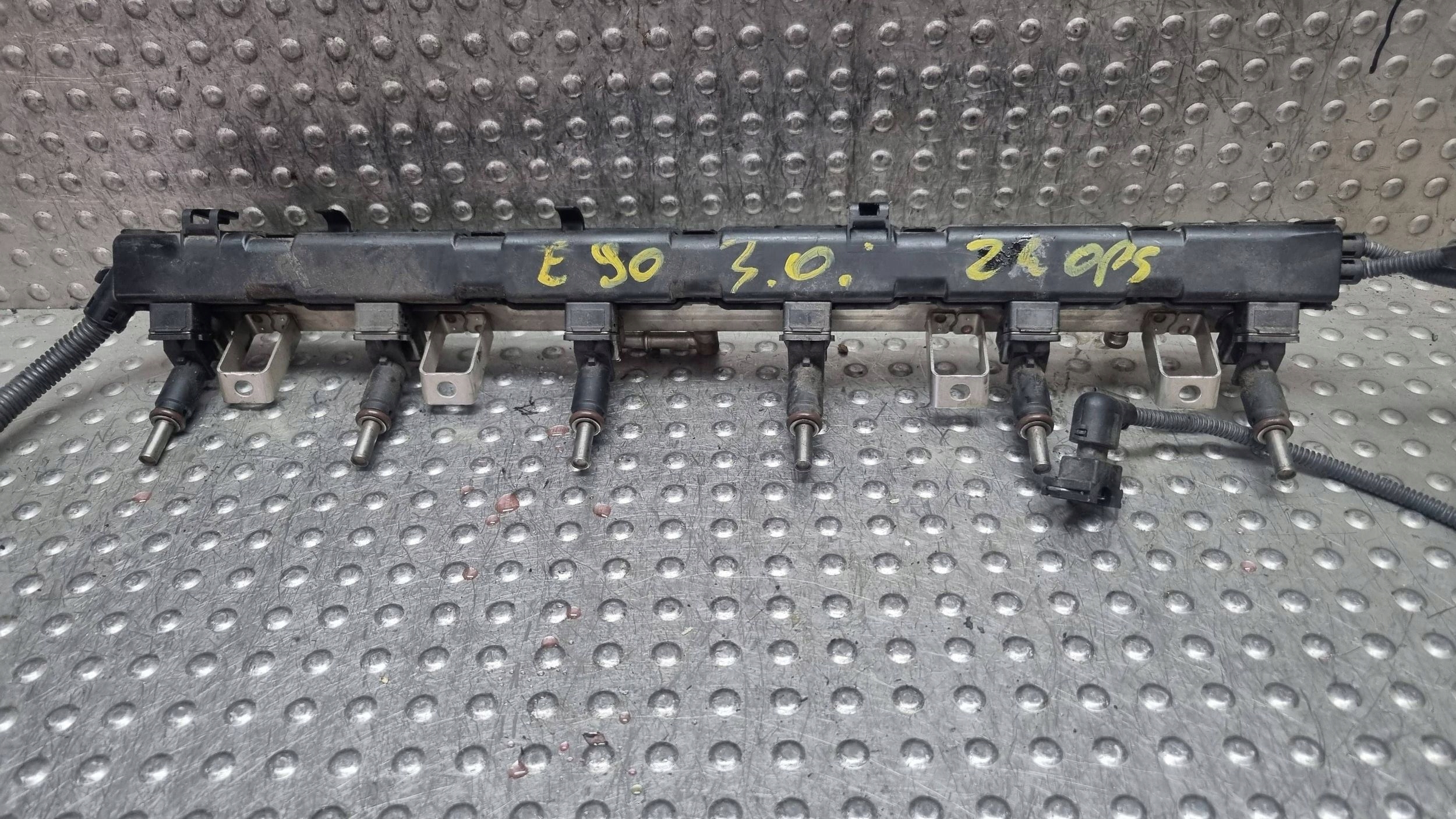 Kraftstoffverteiler Einspritzleiste Einspritzdüse 7542541 7531634 BMW E90 E87 E60 E92 E84 E70 N52