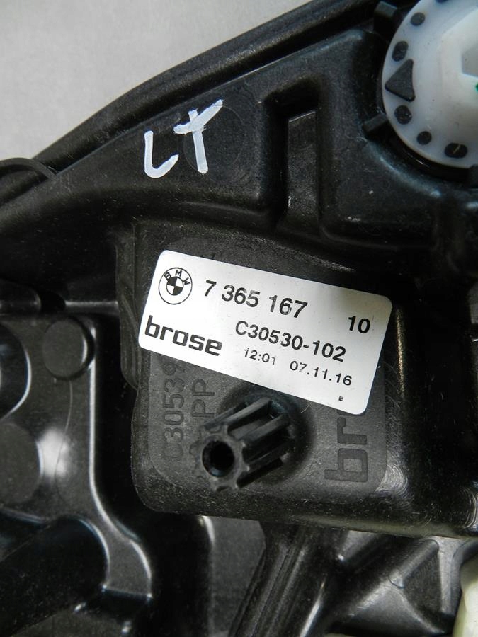 BMW 5 G31 mechanism windows left rear part 7365167