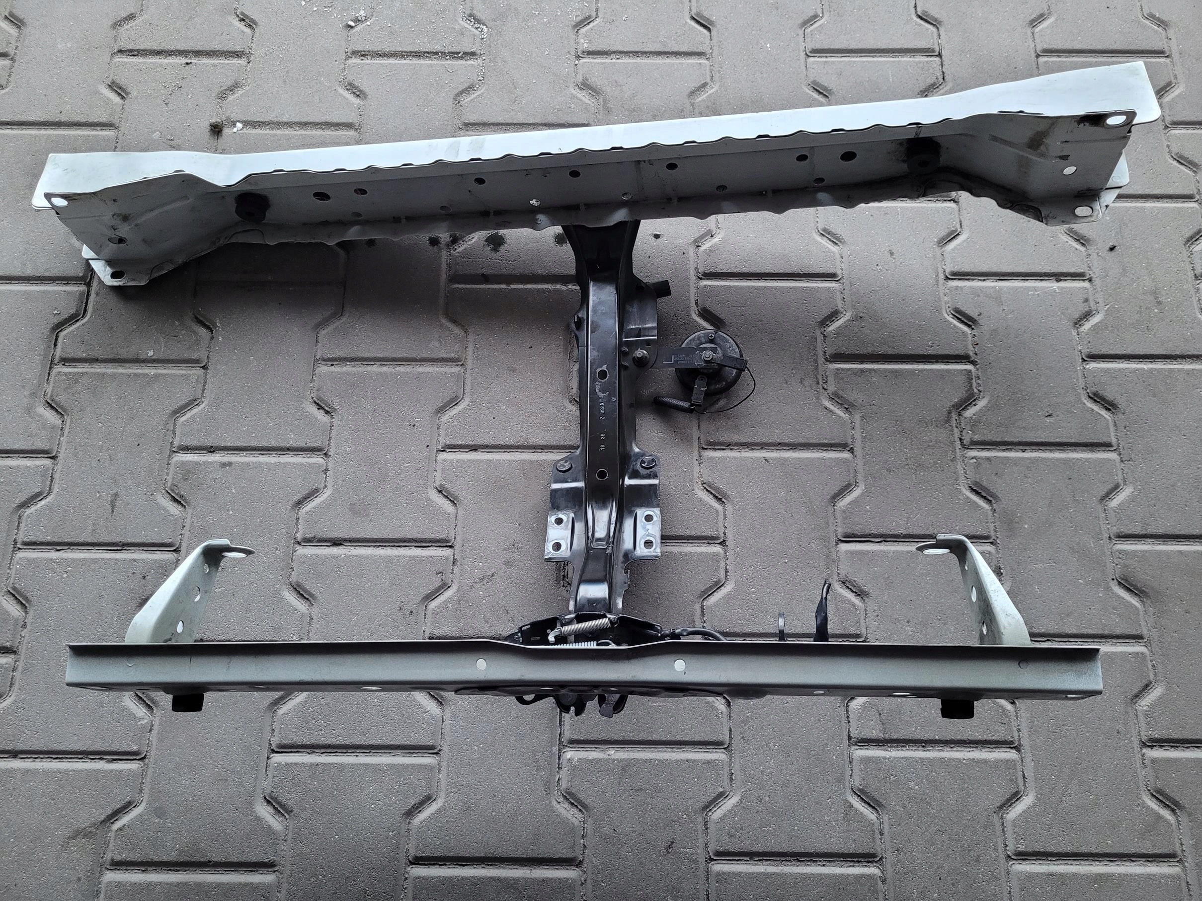 sider front front support panel for radiators pillar NISSAN LEAF II ZE1